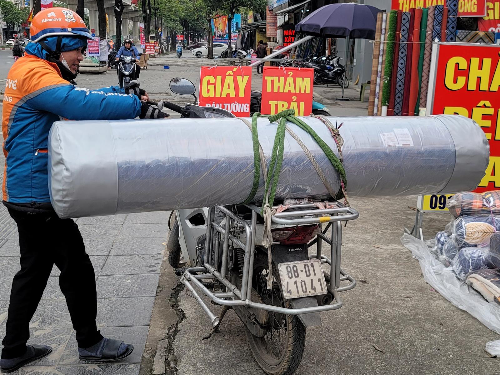 Đệm lò xo cuộn, giải pháp cho nhà có cầu thang nhỏ vẫn muốn dùng đệm lò xo