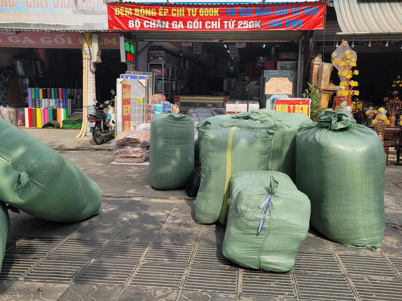Cung cấp chăn từ thiện số lượng lớn