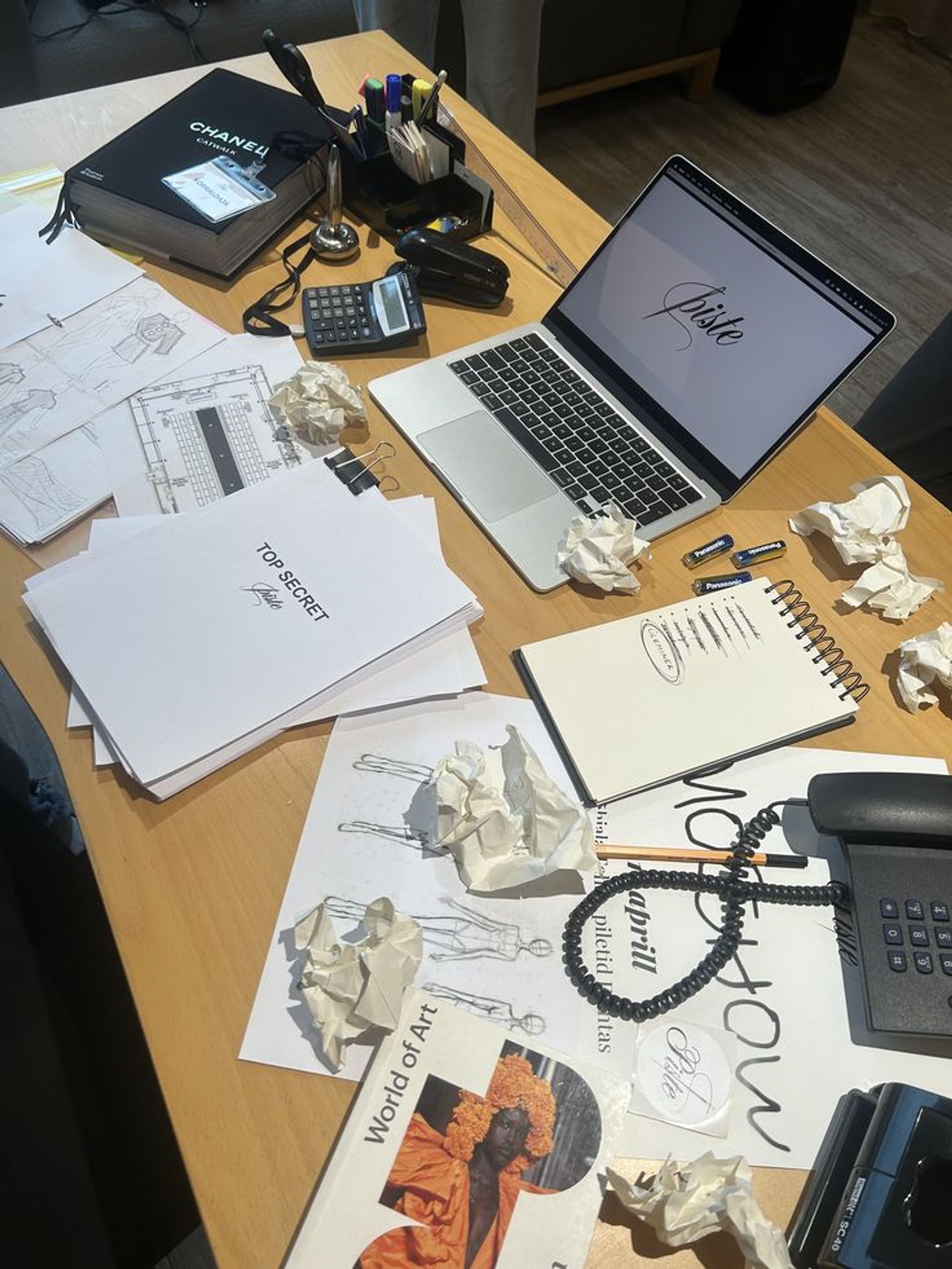 Zašto dobar brend počinje strategijom, a ne dizajnom