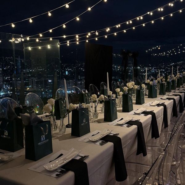 Vizualni identitet i dizajn event materijala