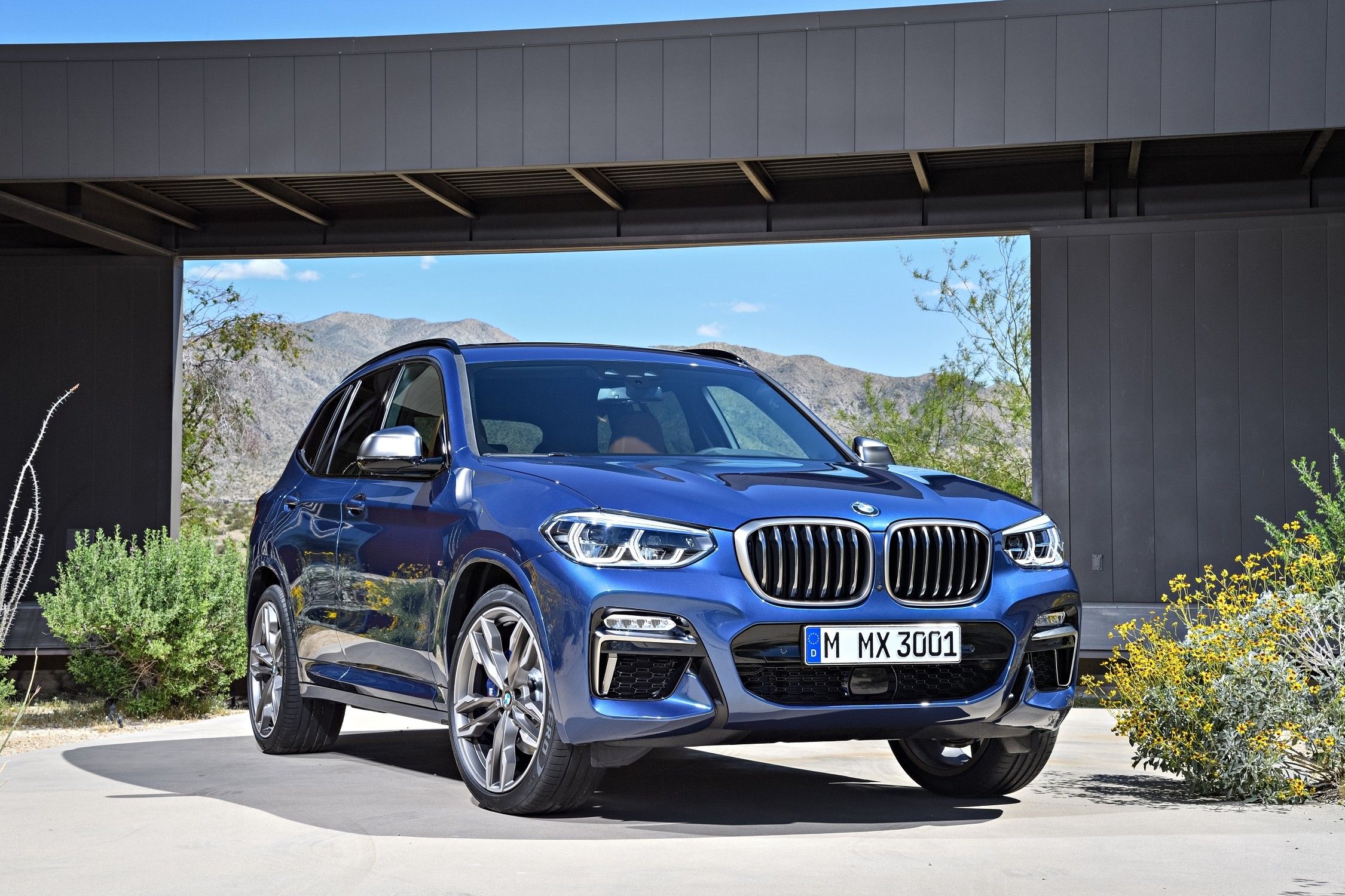 Bmw X1 Vs X3 Motorborne