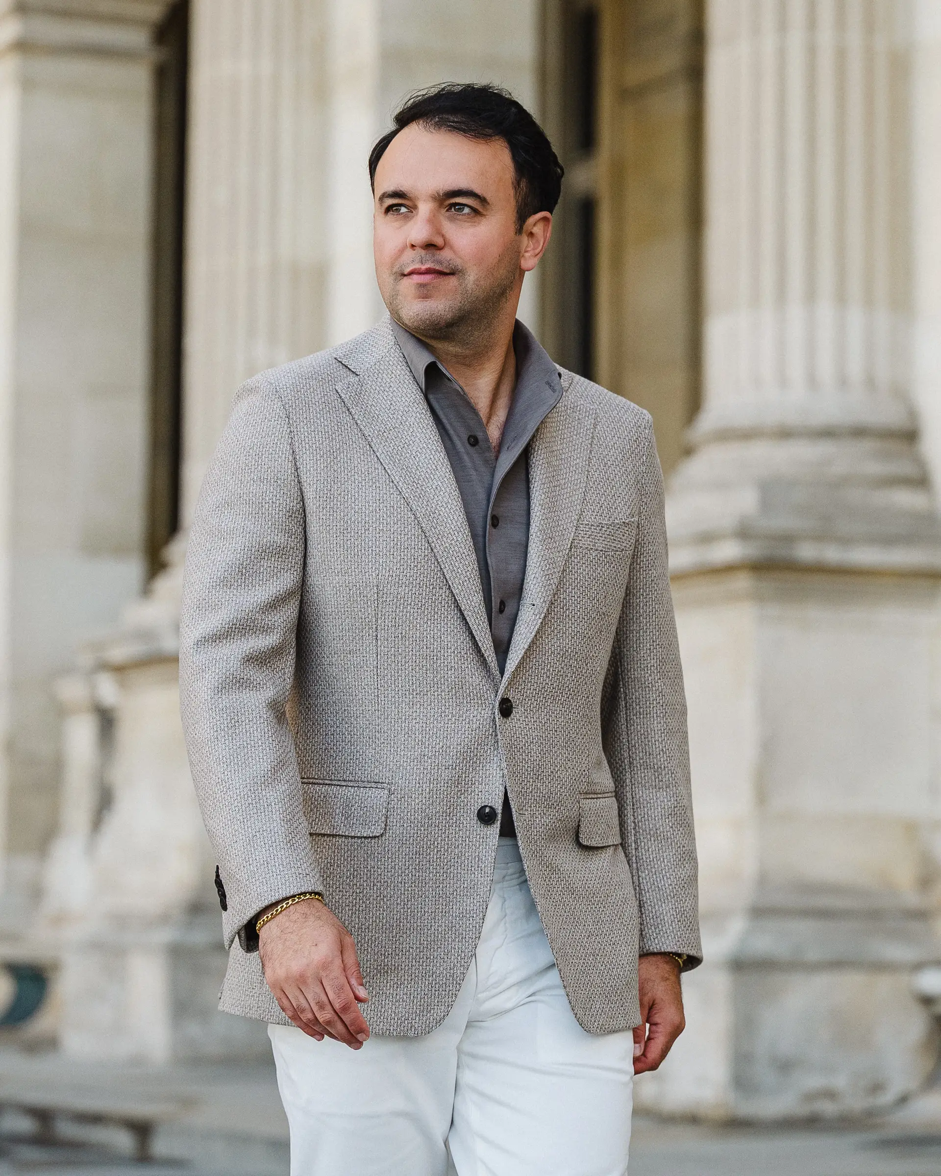 Beige colbert op maat van Ettemadis