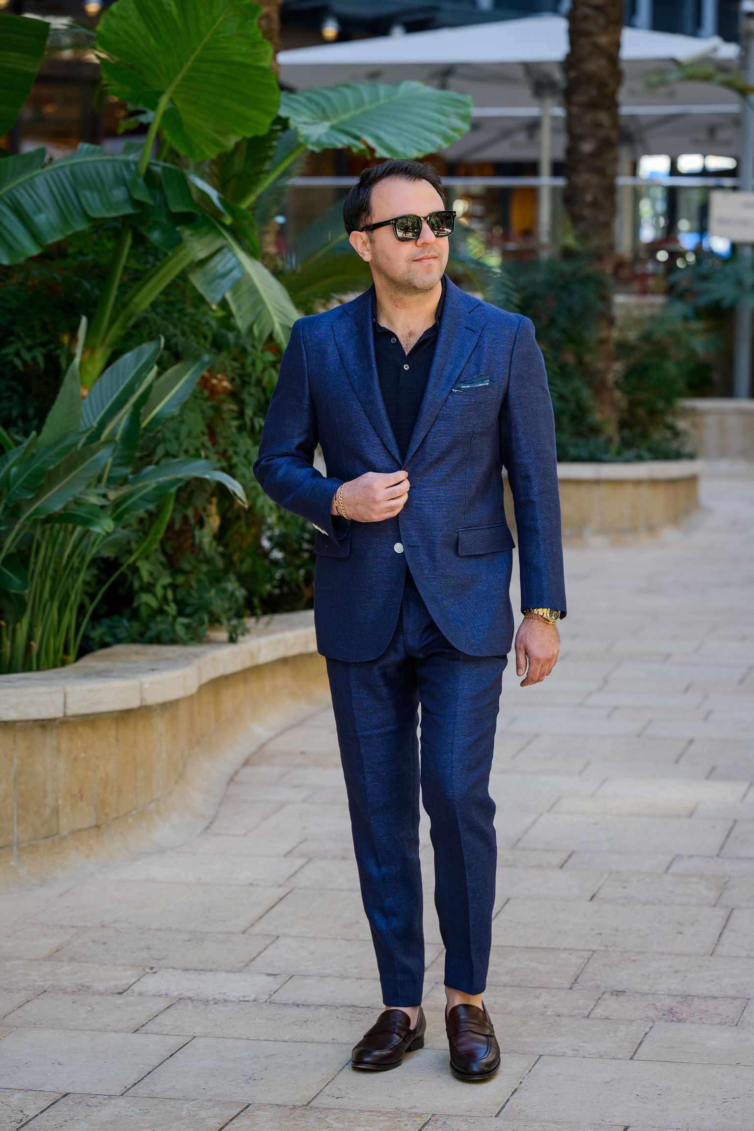 Blauw pak op maat van Ettemadis