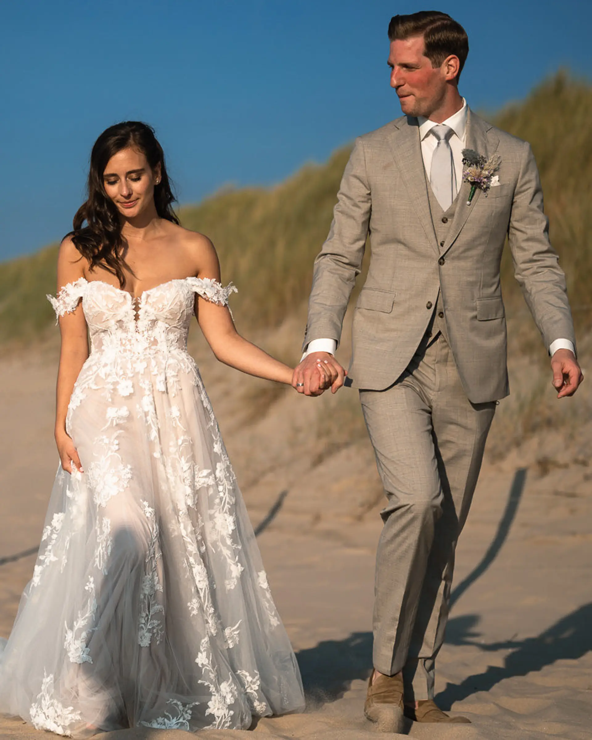 Beige trouwpak strand van Ettemadis