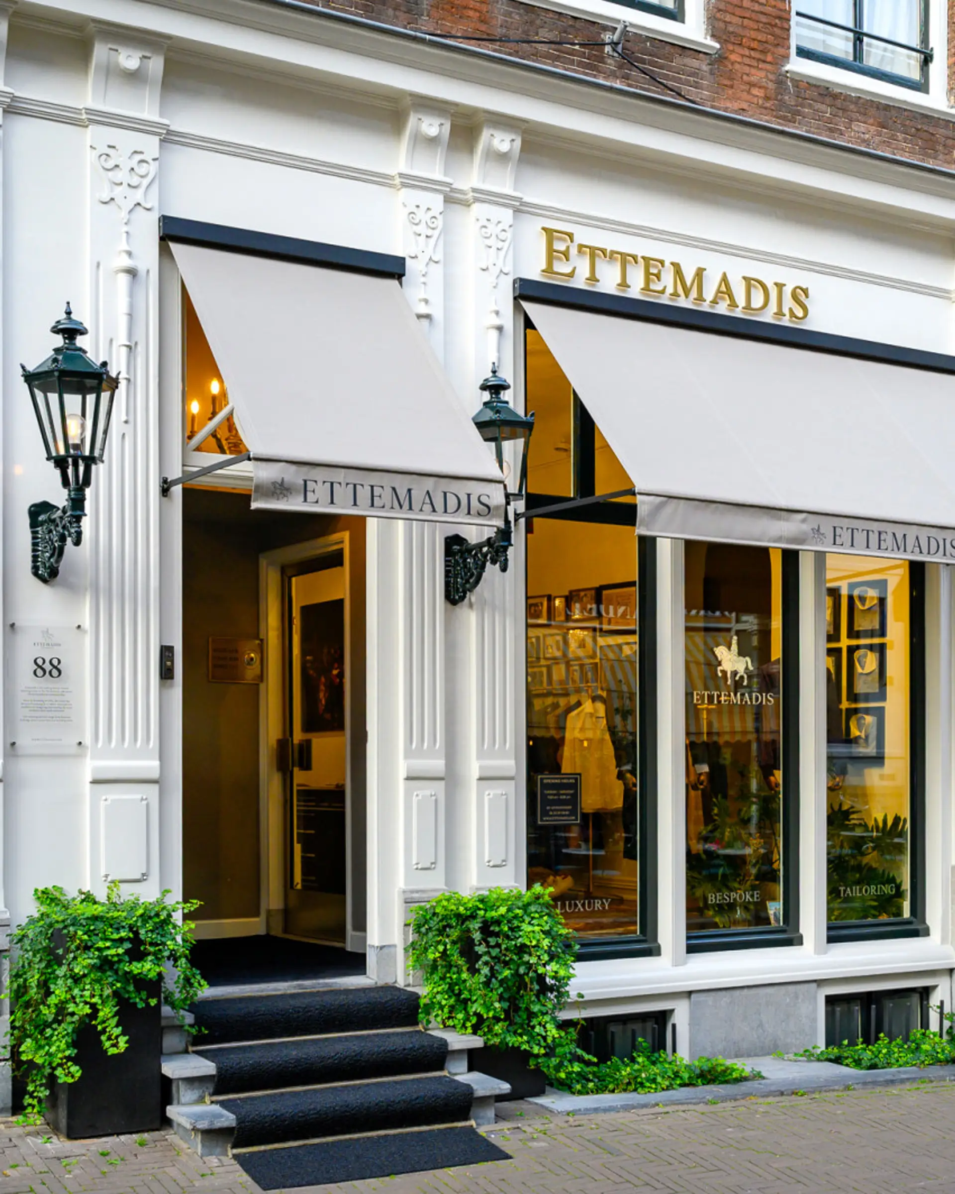 Winkel Ettemadis - bezoek ons in Den Haag