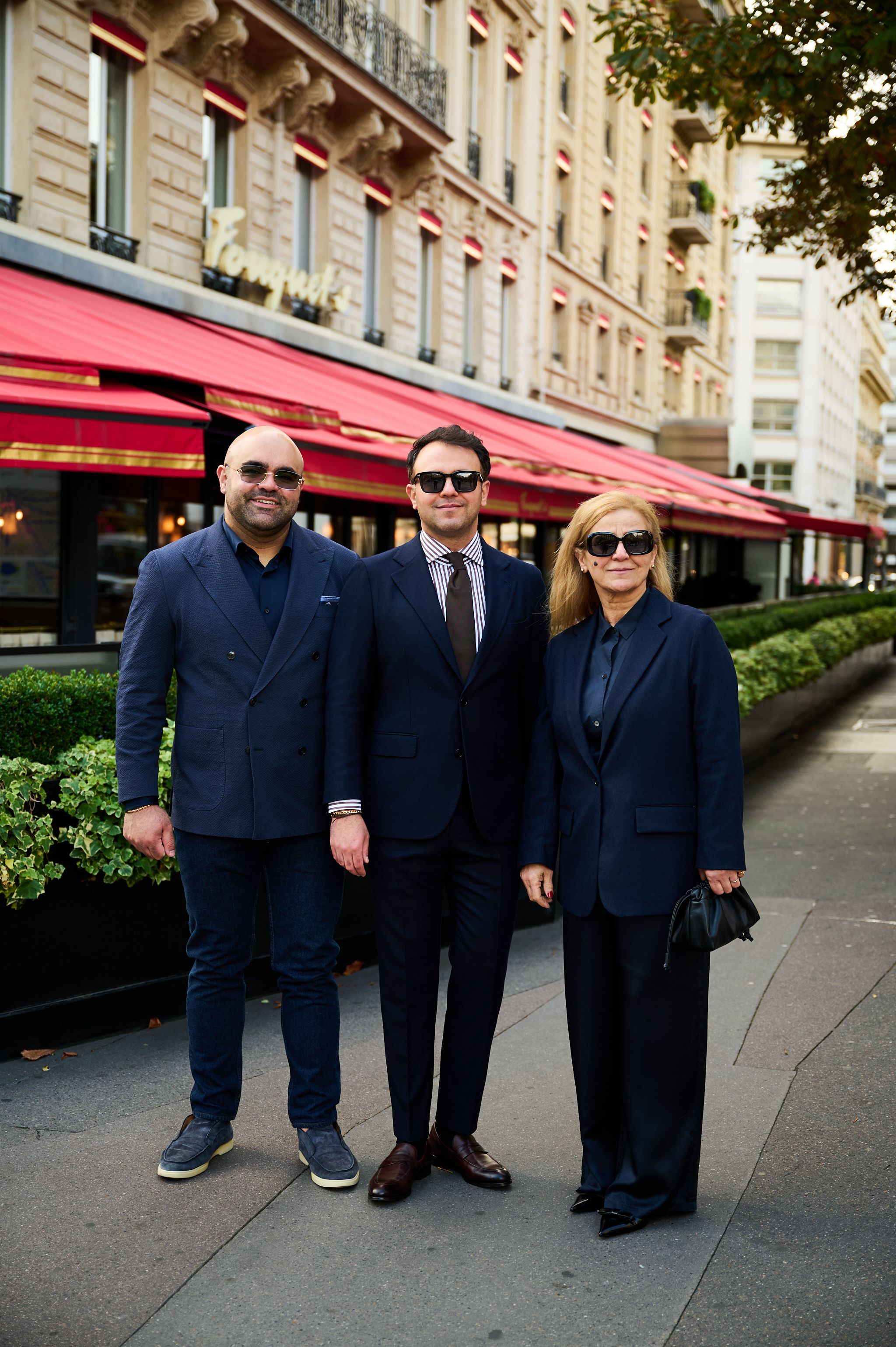 Familie Ettemadis in Parijs 