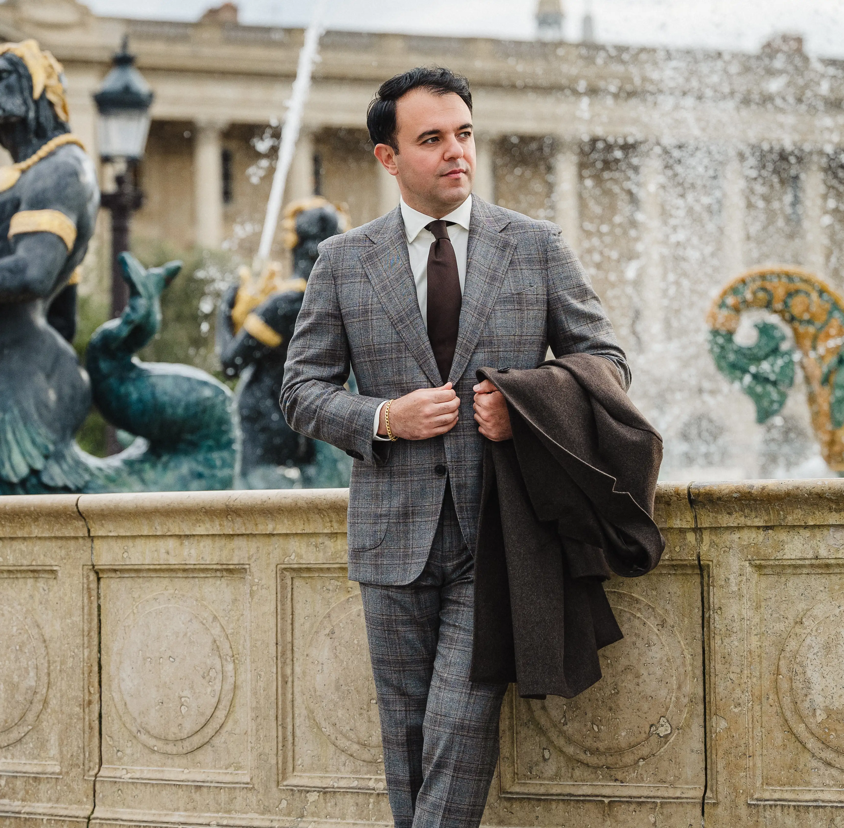 Geruit maatpak van Ettemadis, nieuwe collectie herfst winter 2025