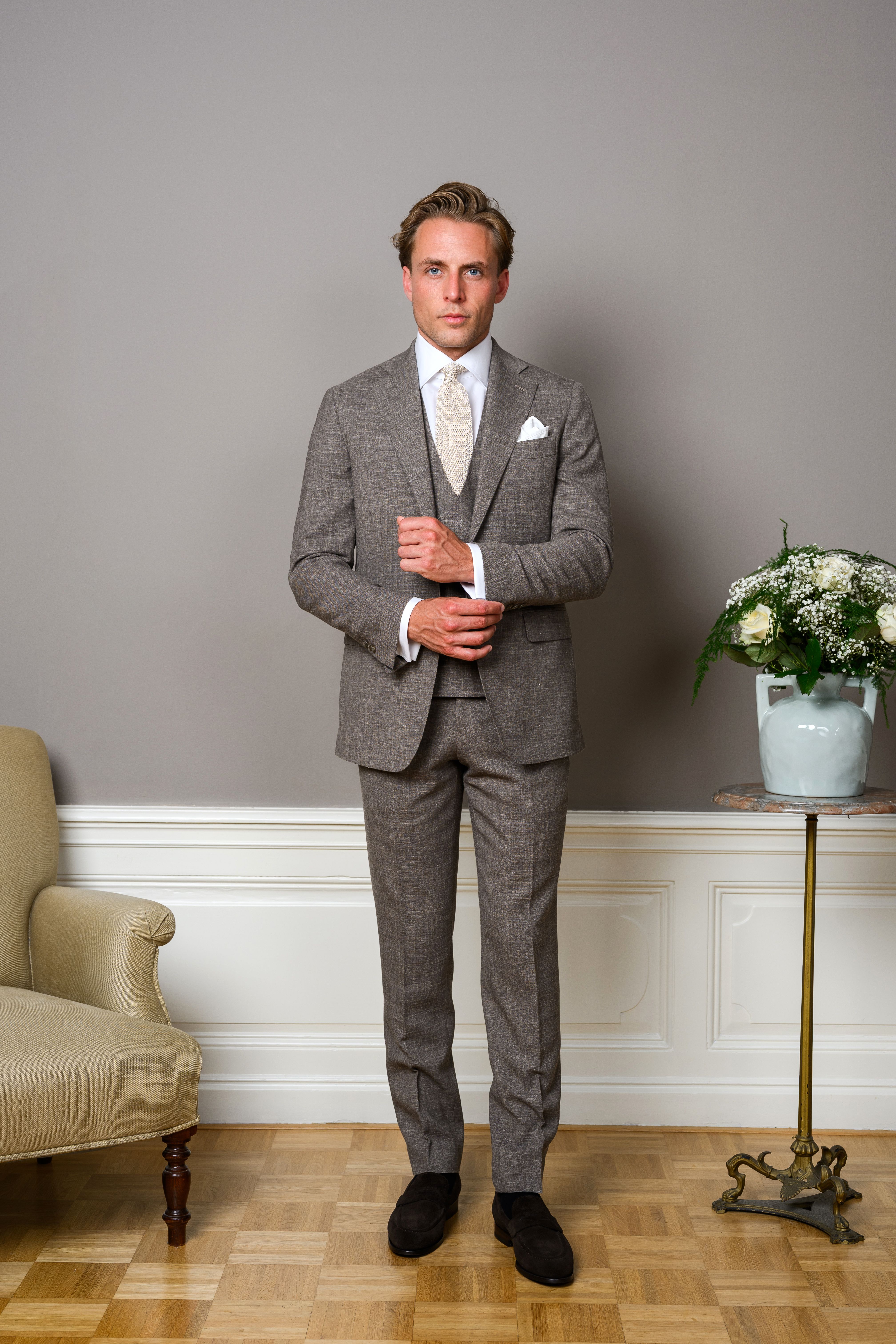 Beige trouwpak op maat | Ettemadis Den Haag