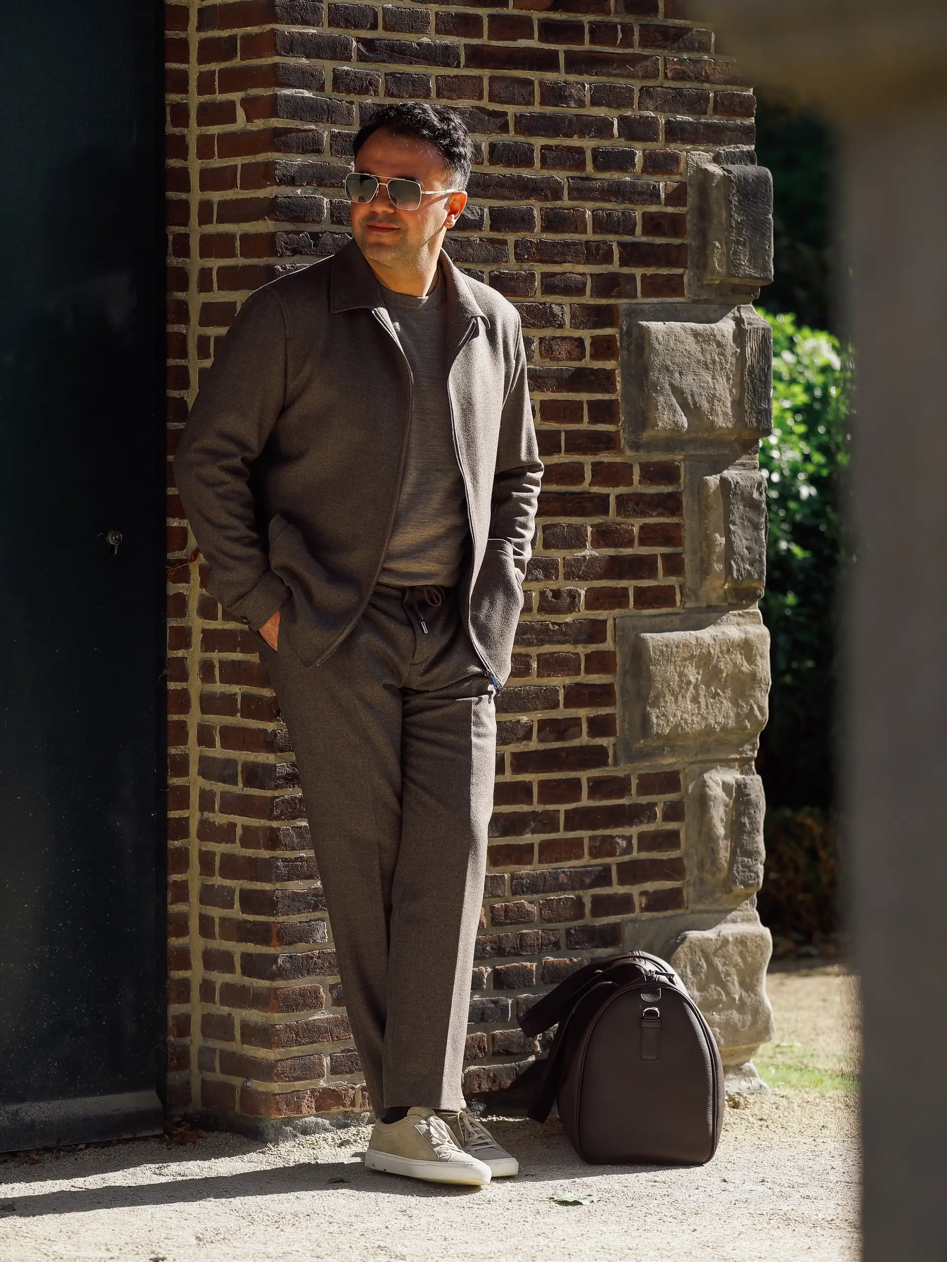 Tracksuit outfit van Ettemadis in Rijksmuseum