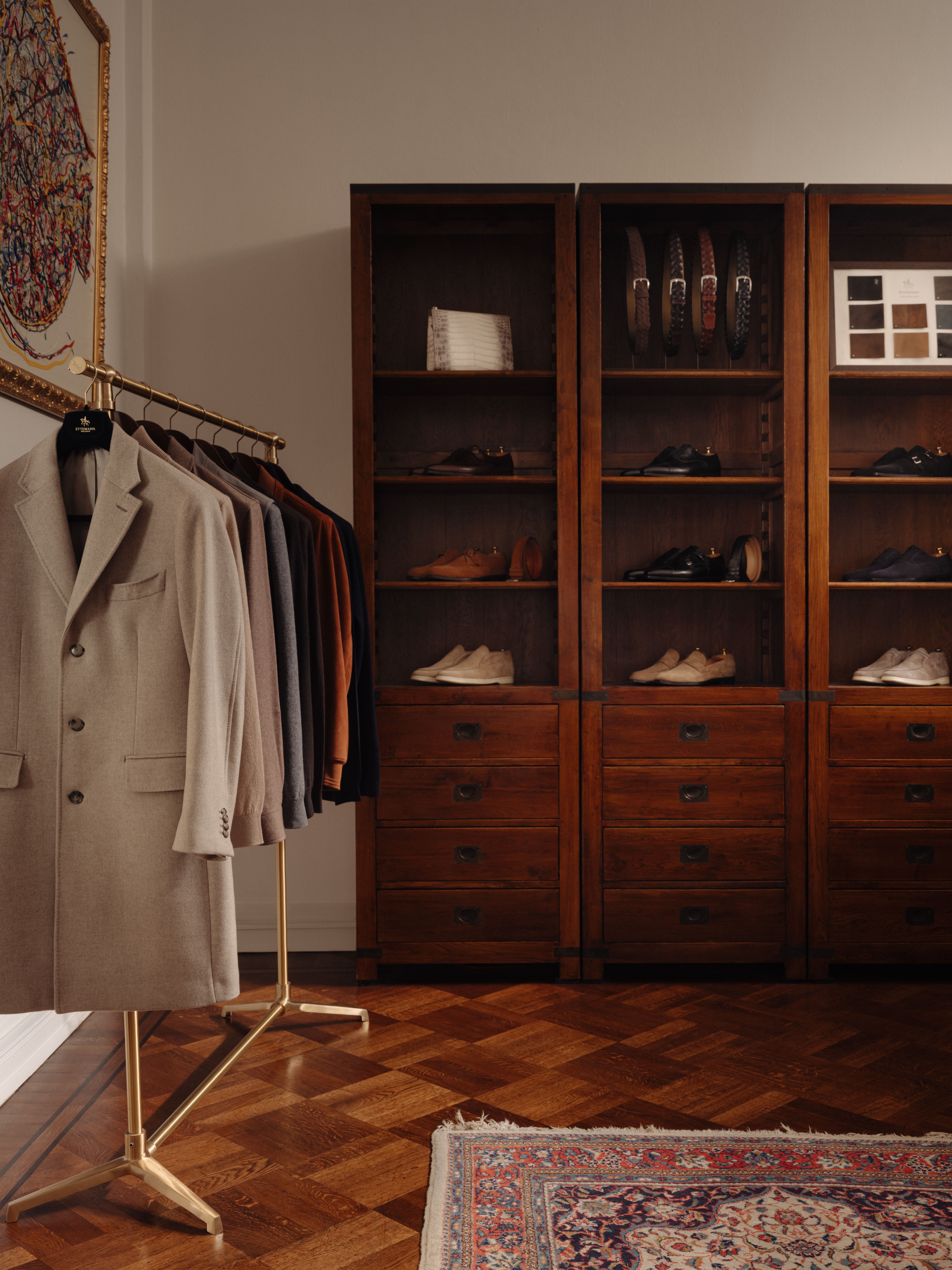 Interieur Ettemadis schilderij van Den Haag