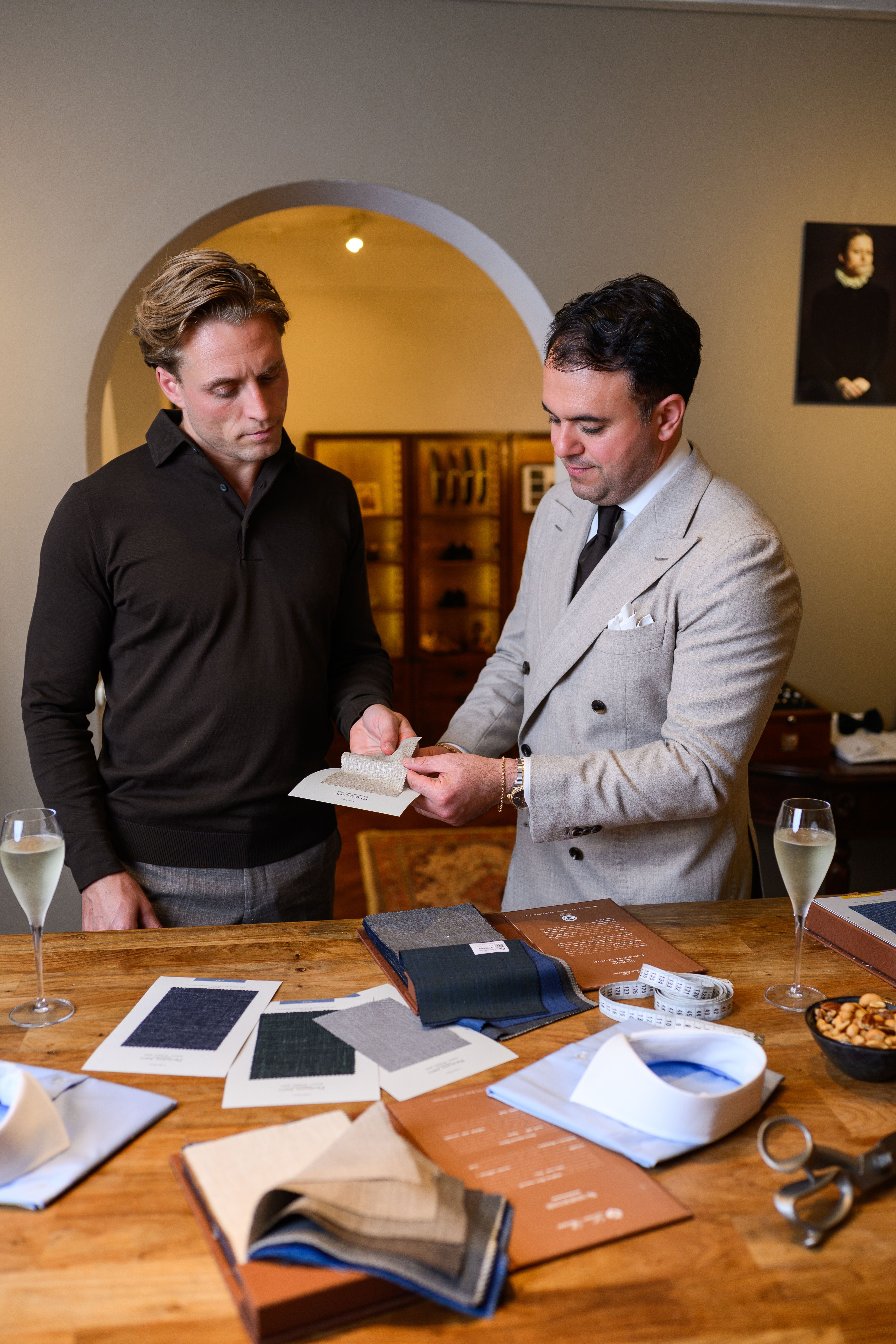 Stoffen voor trouwpakken bij Ettemadis Den Haag