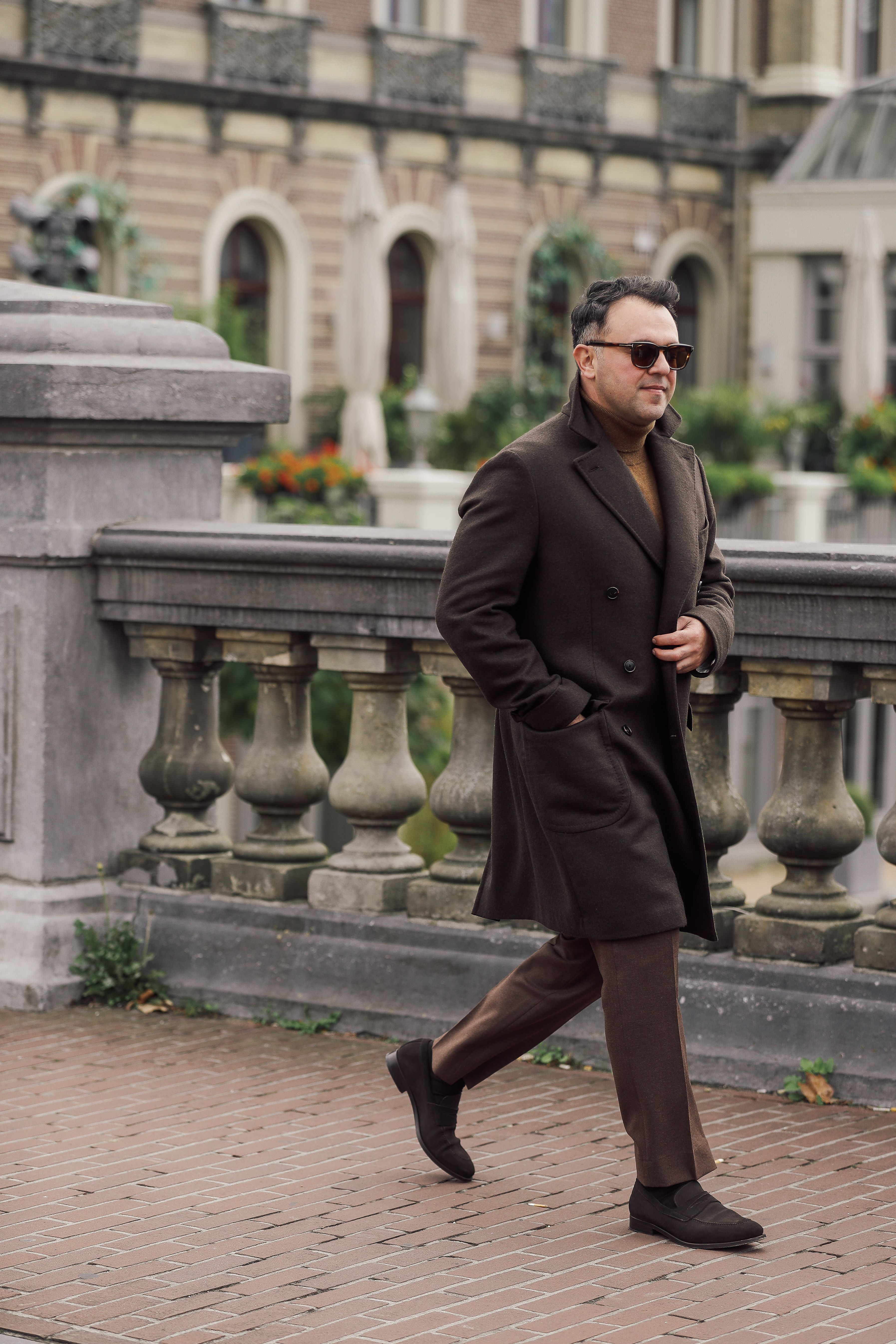 Lopend Bruine overcoat van Ettemadis