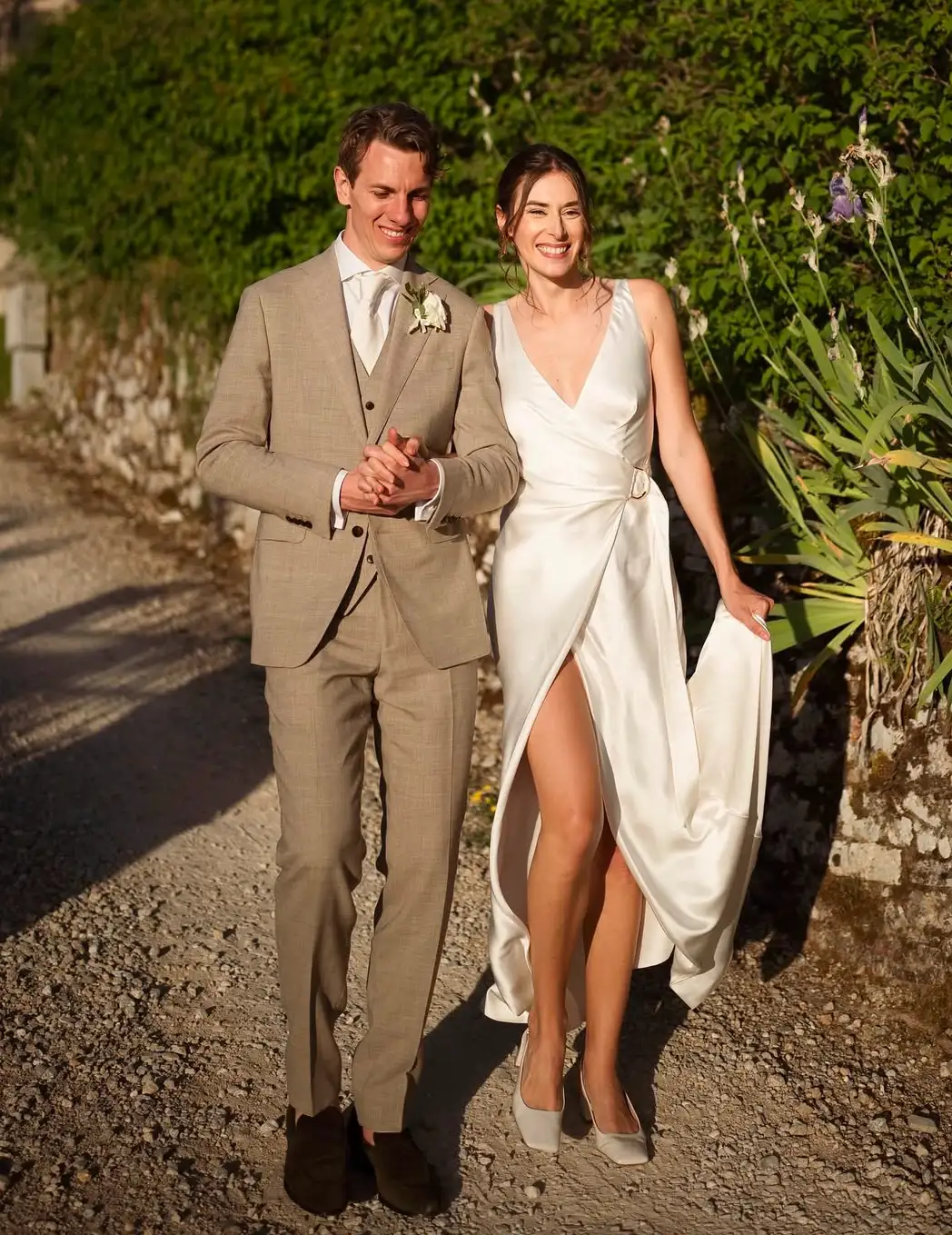 Beige trouwpak op maat, stijlvol klassiek pak