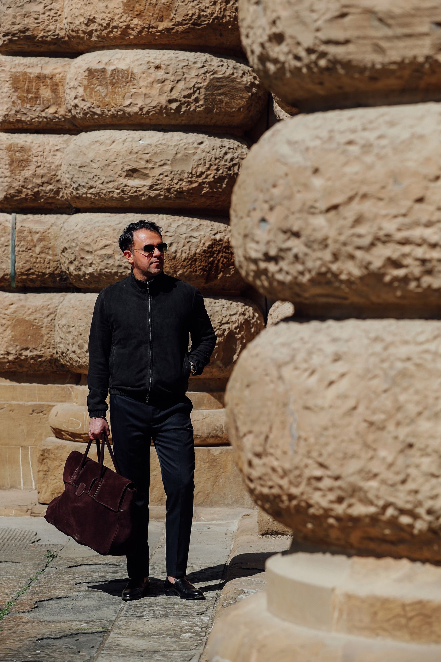 Black suede bomber op maat door Ettemadis