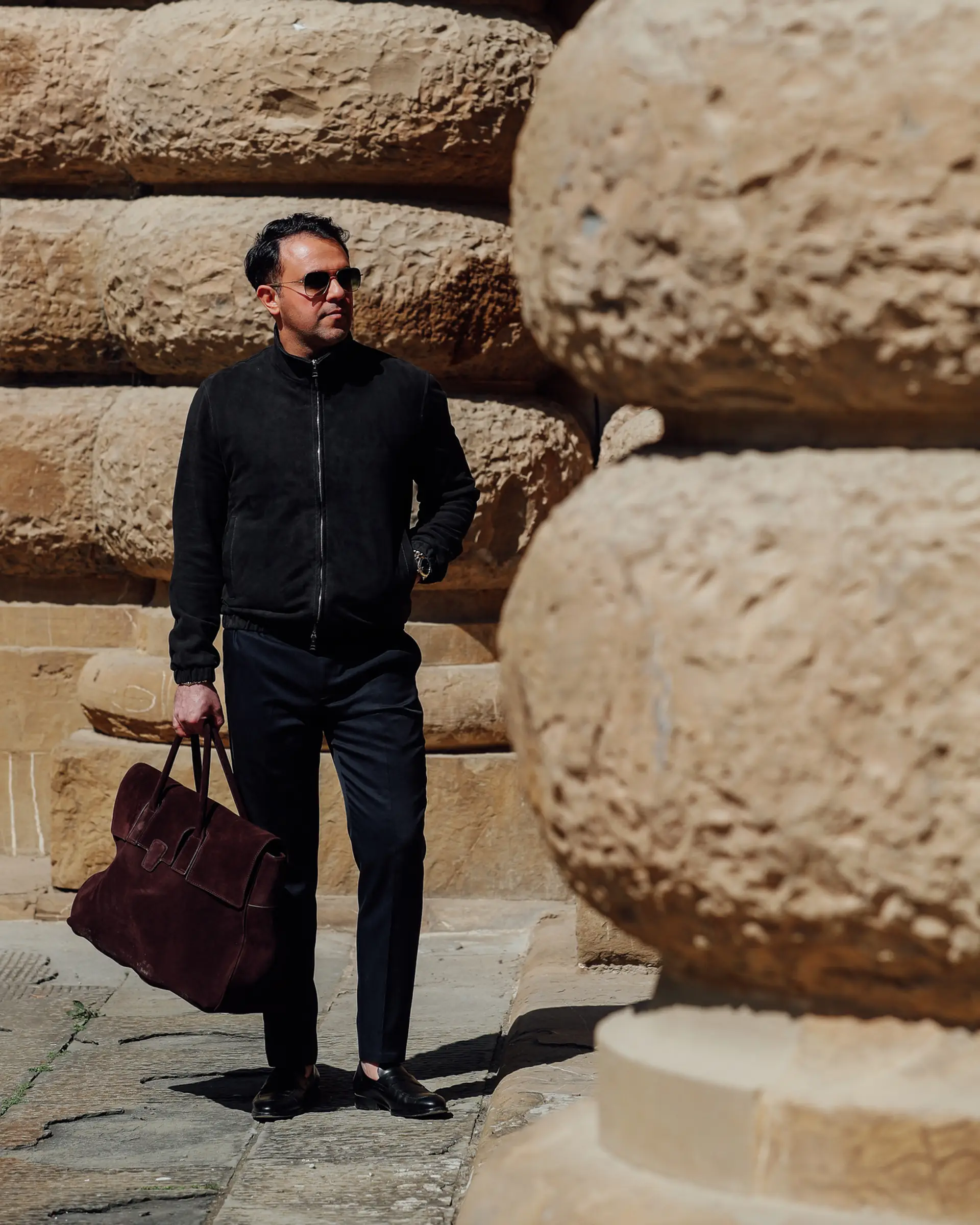 Black suede bomber op maat door Ettemadis