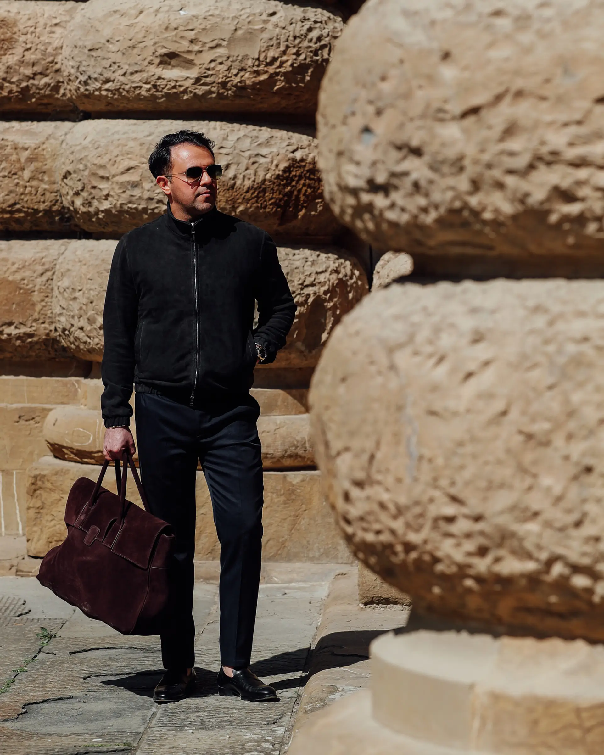 Black suede bomber op maat door Ettemadis