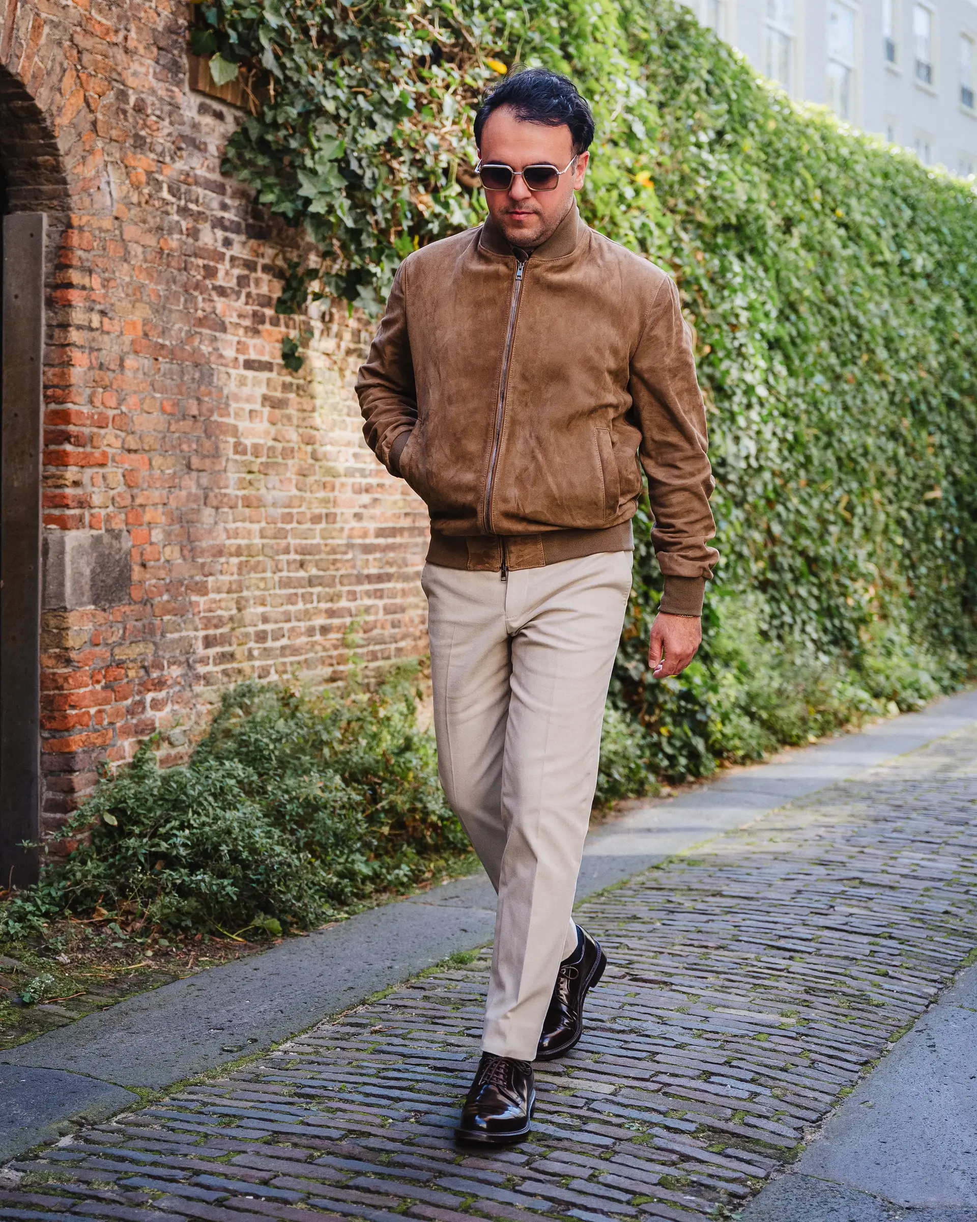 Suede bomber jas op maat van Ettemadis