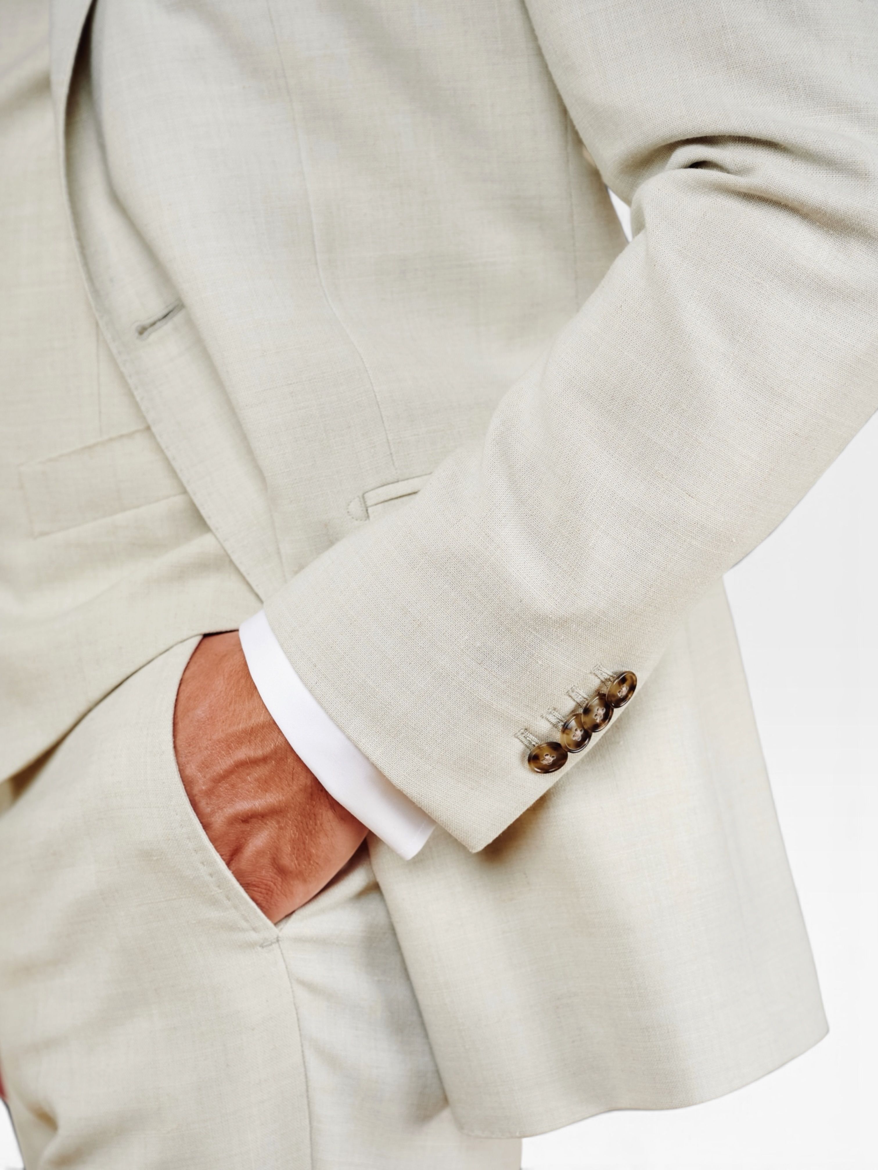 Beige trouwpak van Ettemadis