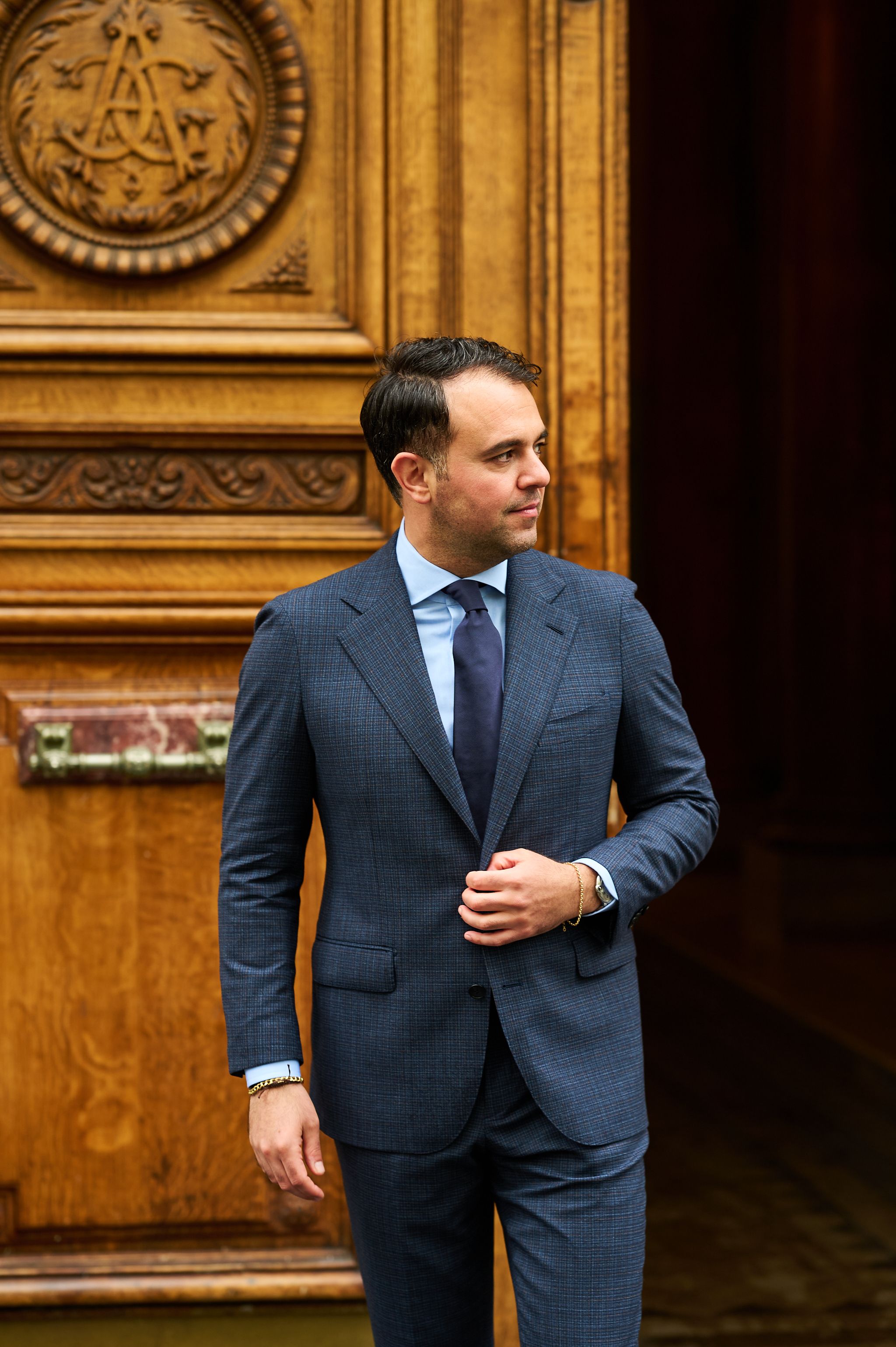 Blauw pak op maat van Ettemadis