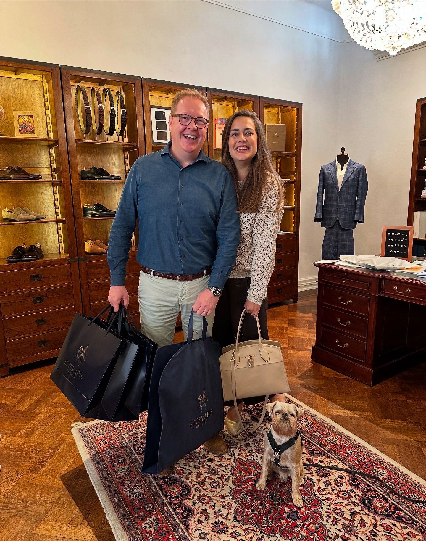 Klant met Ettemadis garderobe kleding op maart