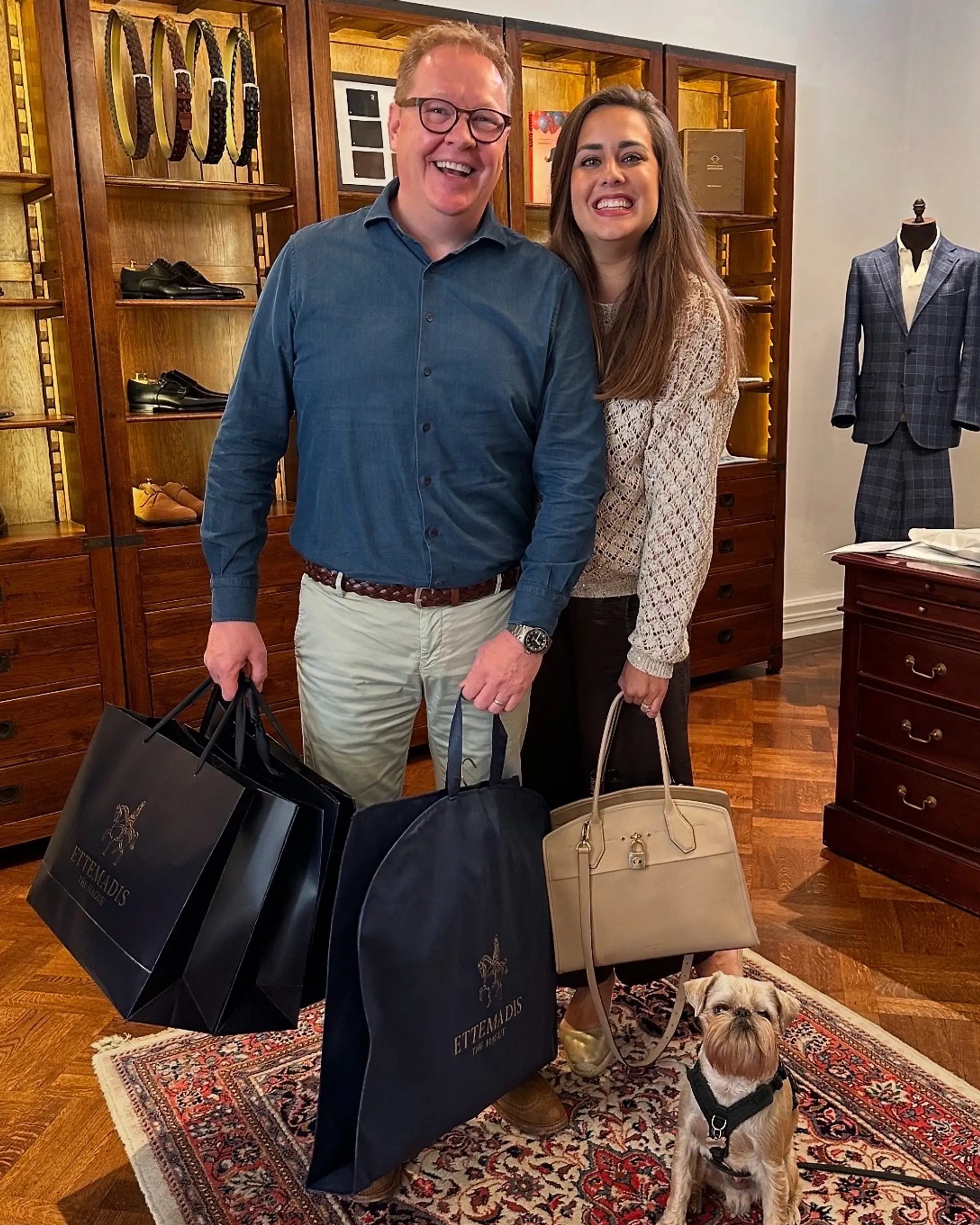 Klant met Ettemadis garderobe kleding op maart