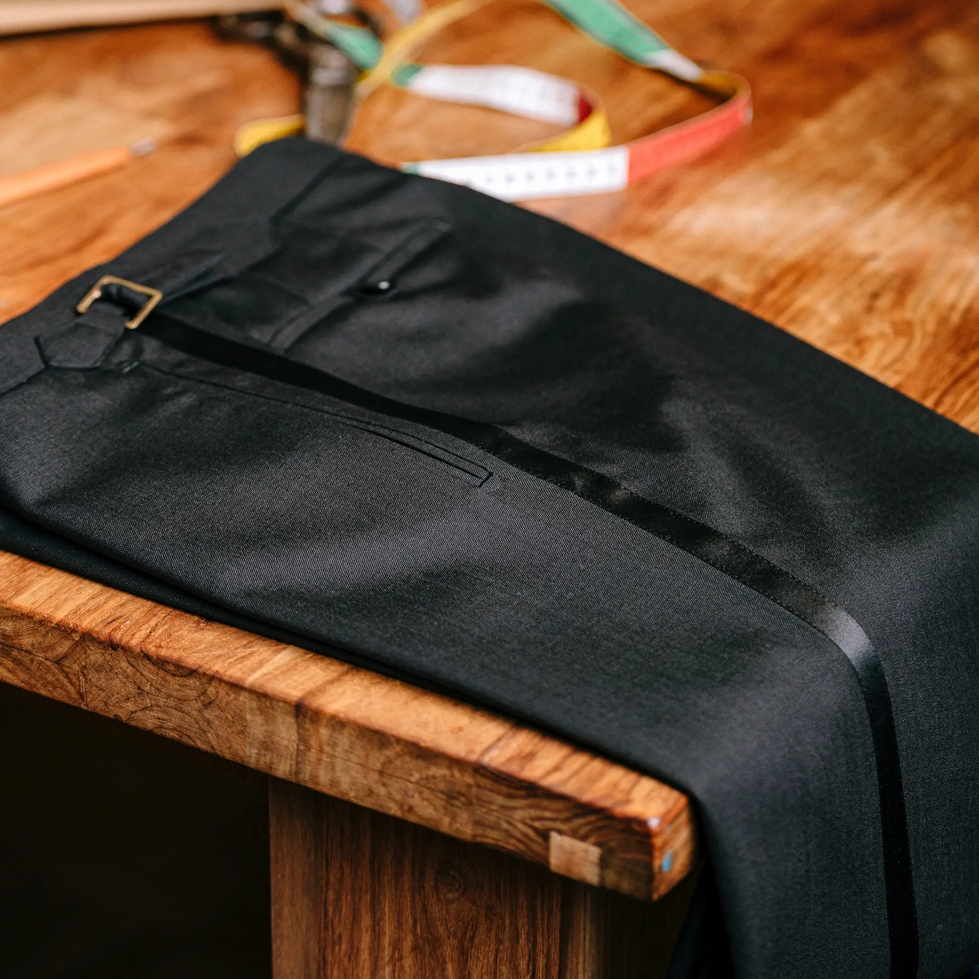 Bies broek smoking tuxedo van ettemadis