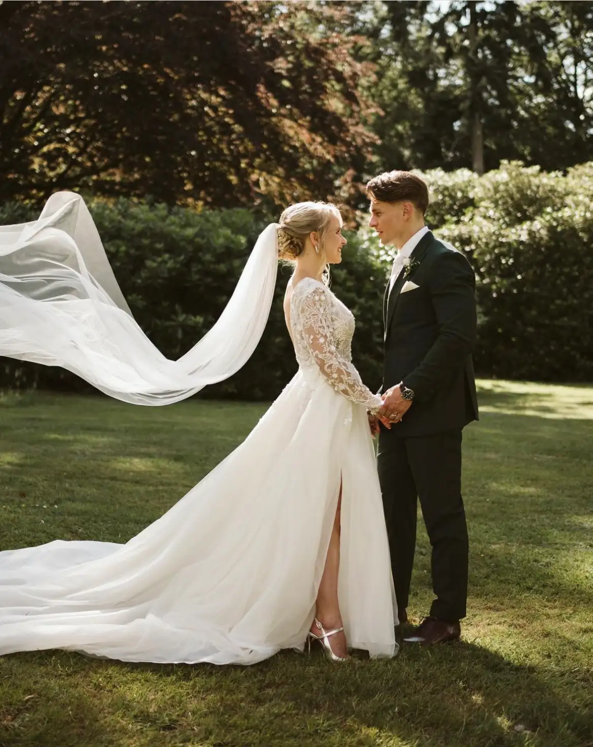 Groen trouwpak op maat van Ettemadis