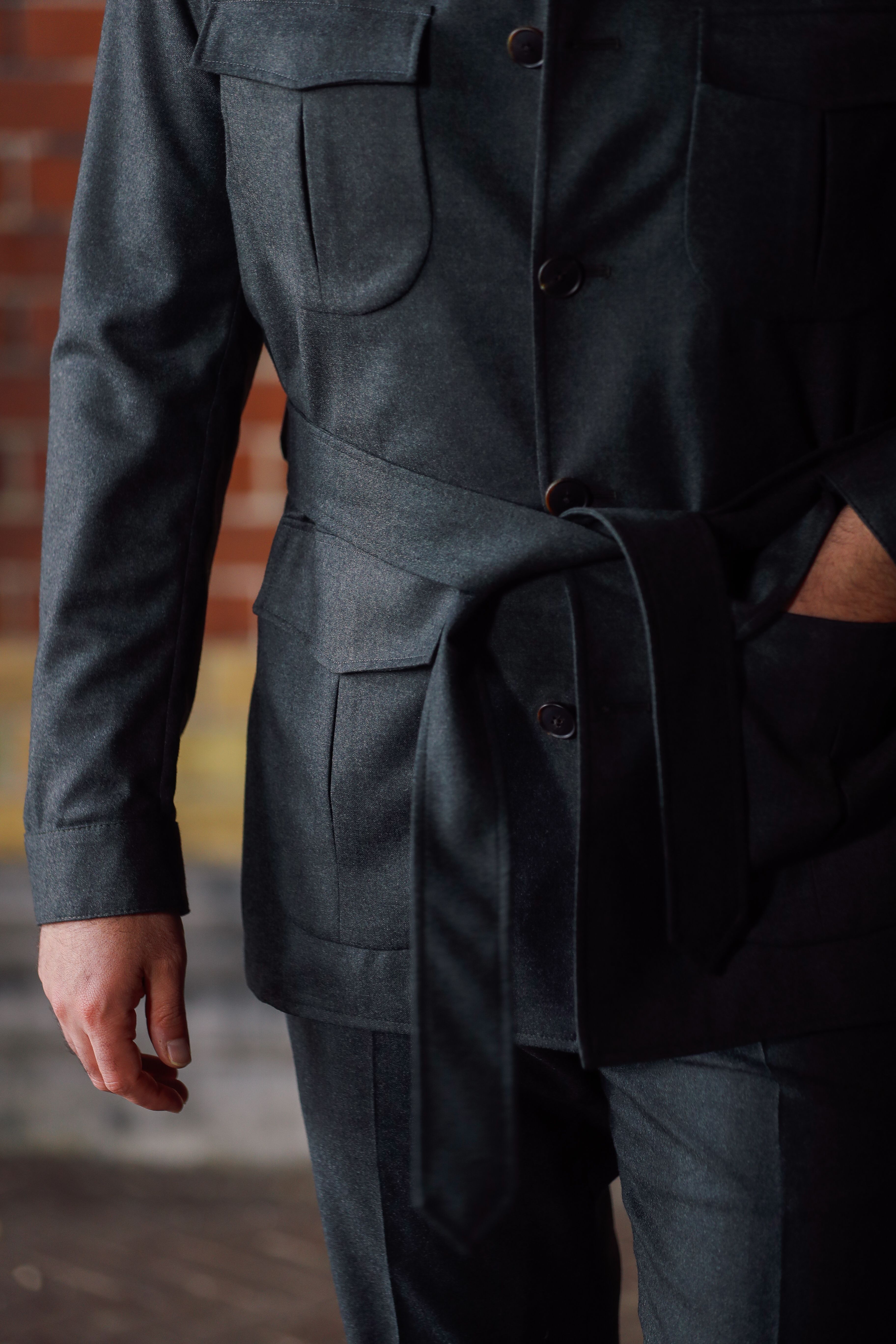 Champagne details trouwpak op maat