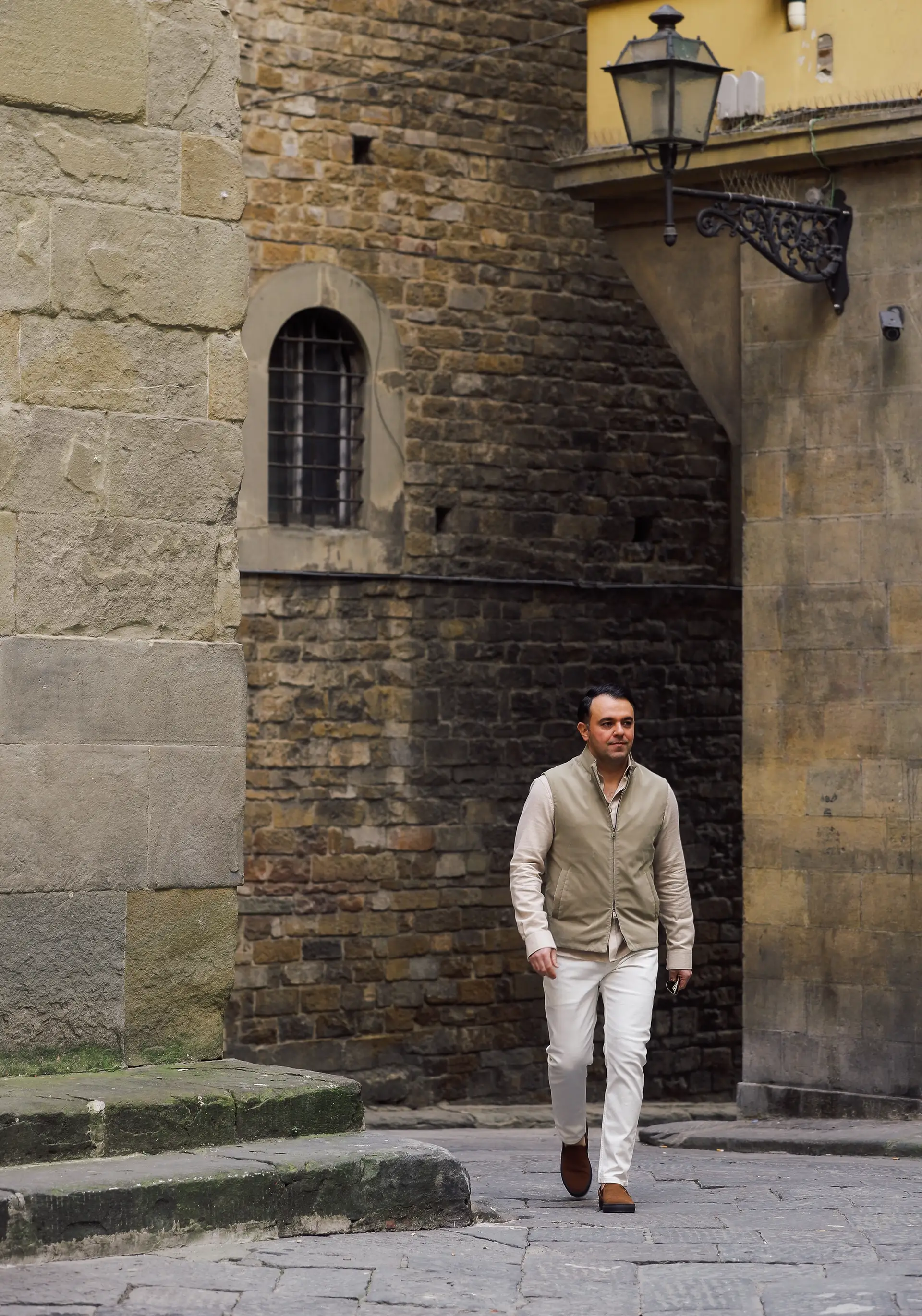 Bodywarmer op maat van Ettemadis, casual outfit