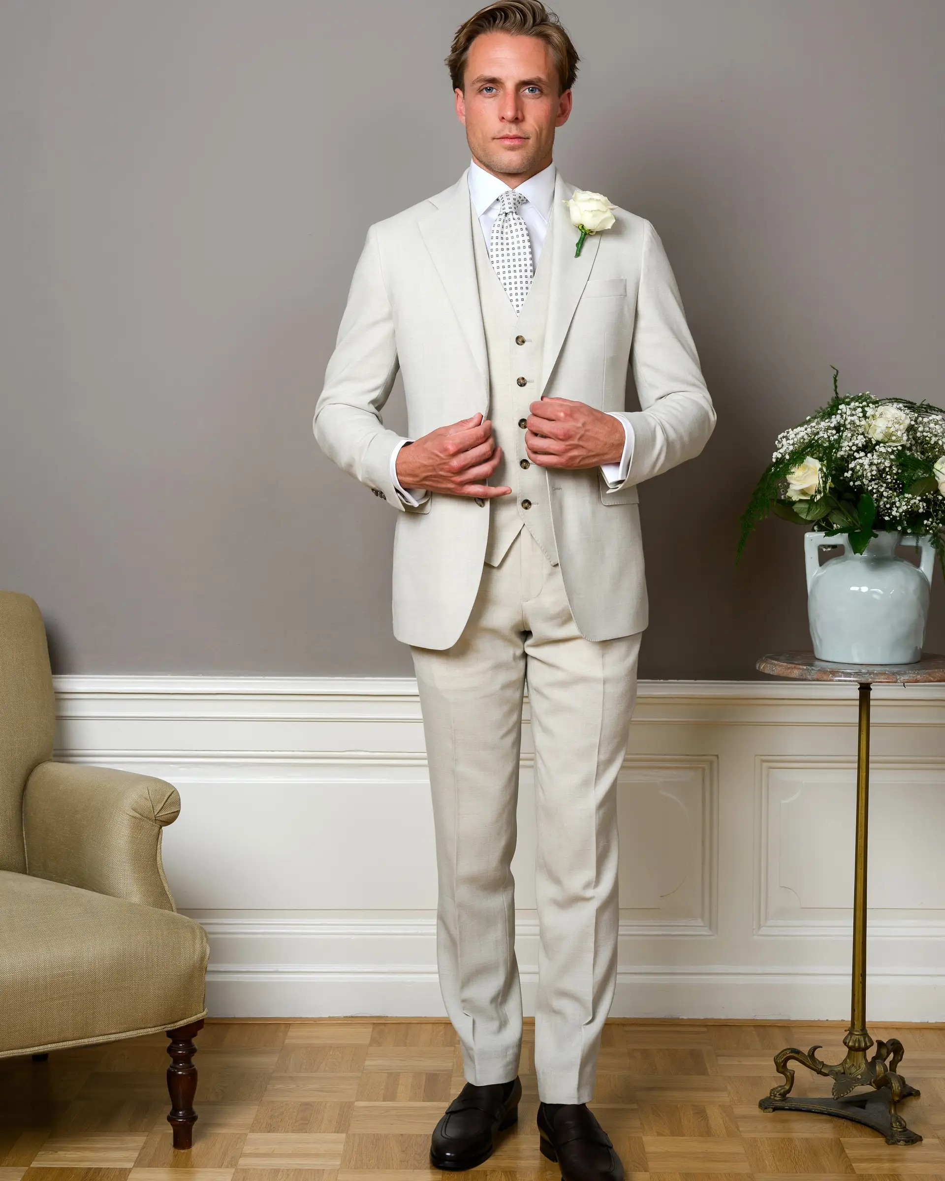 Beige trouwpak op maat | Ettemadis Den Haag