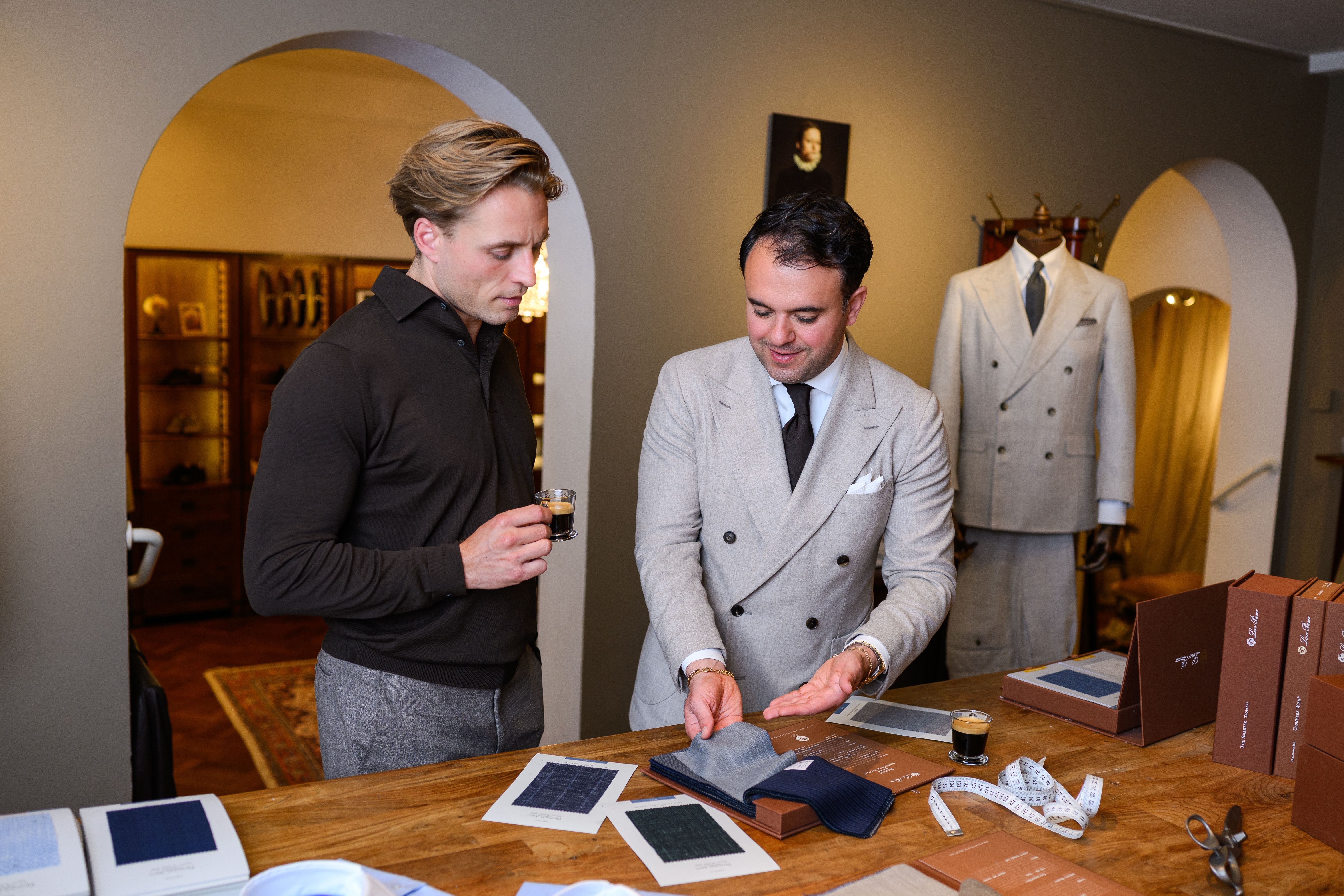 Mogelijkheden bespreking voor kleding op maat bij Ettemadis 