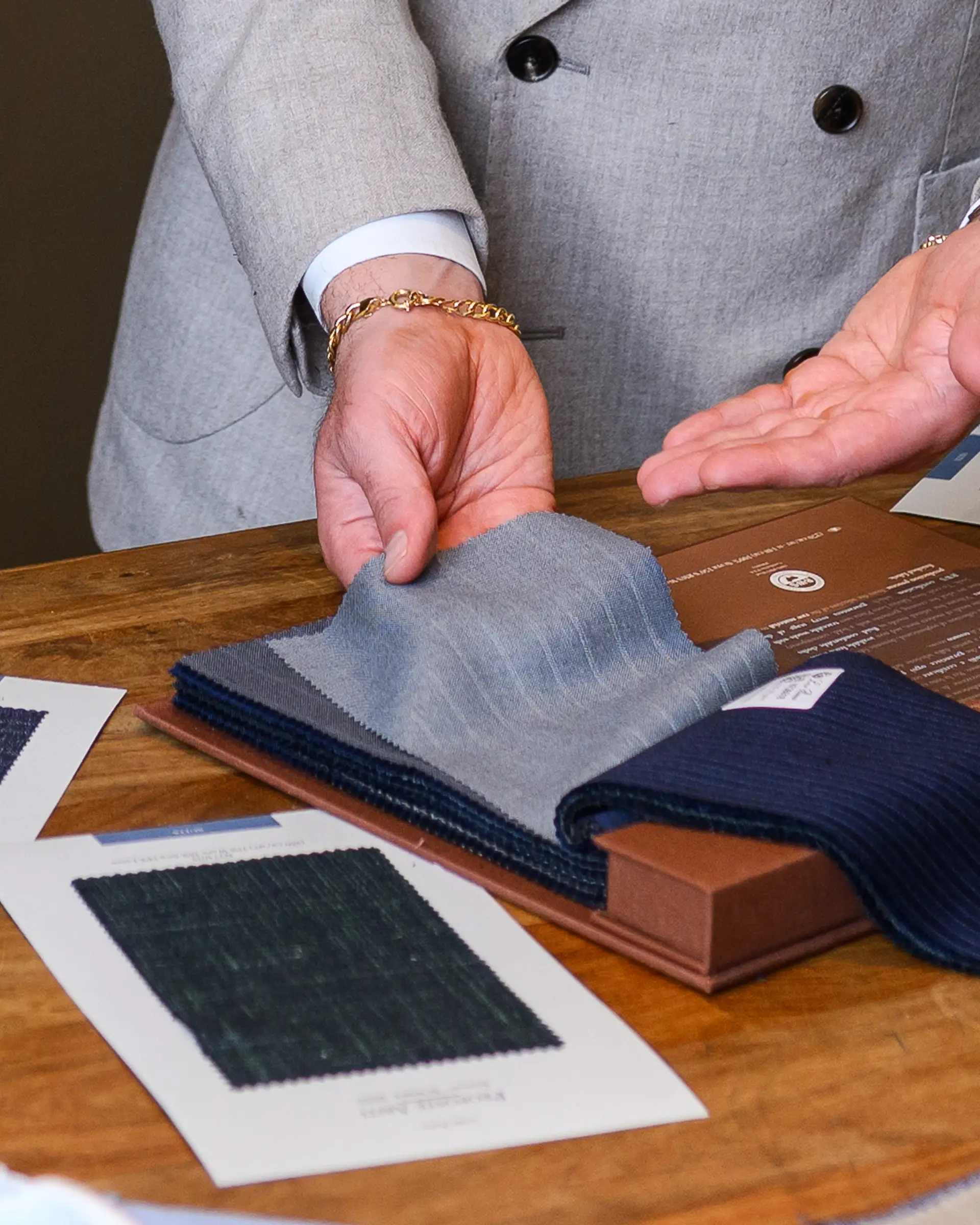 Stoffen loro piana van Ettemadis