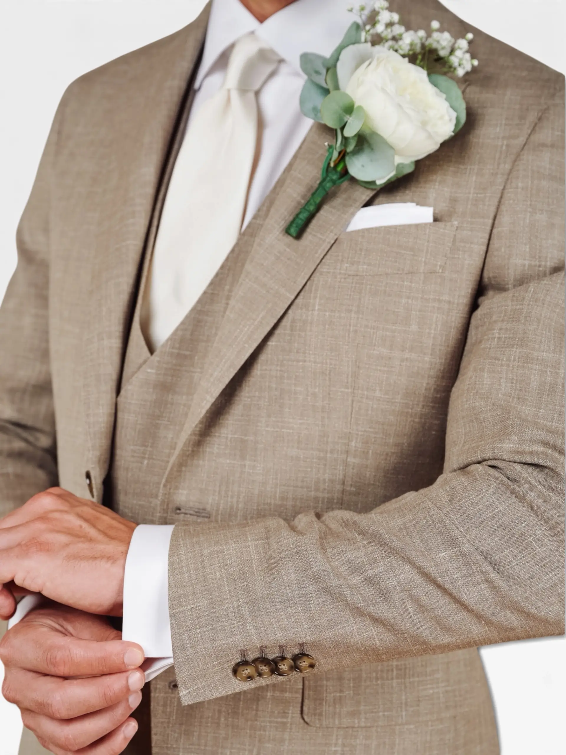 Trouwpak op maat beige