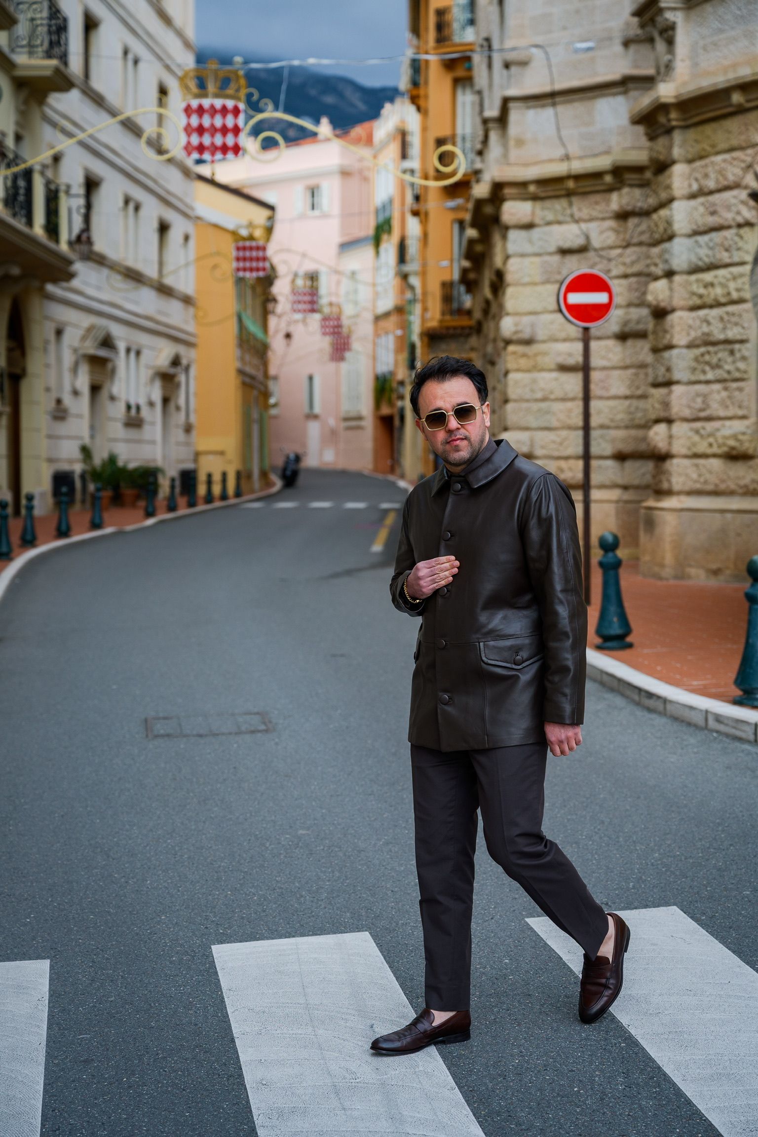 Zomer leren jas van Ettemadis in Monaco