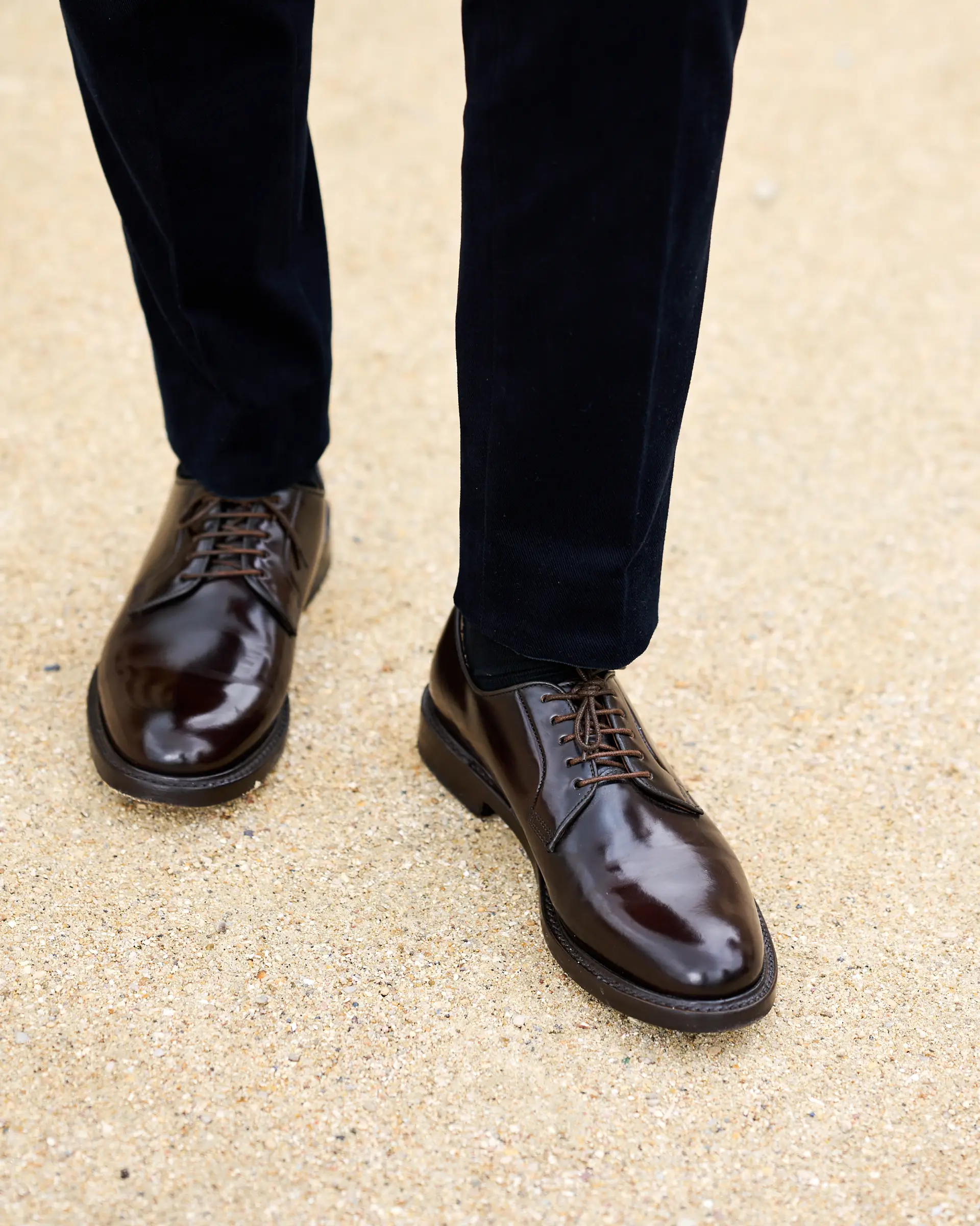 Schoenen van Ettemadis lak leer