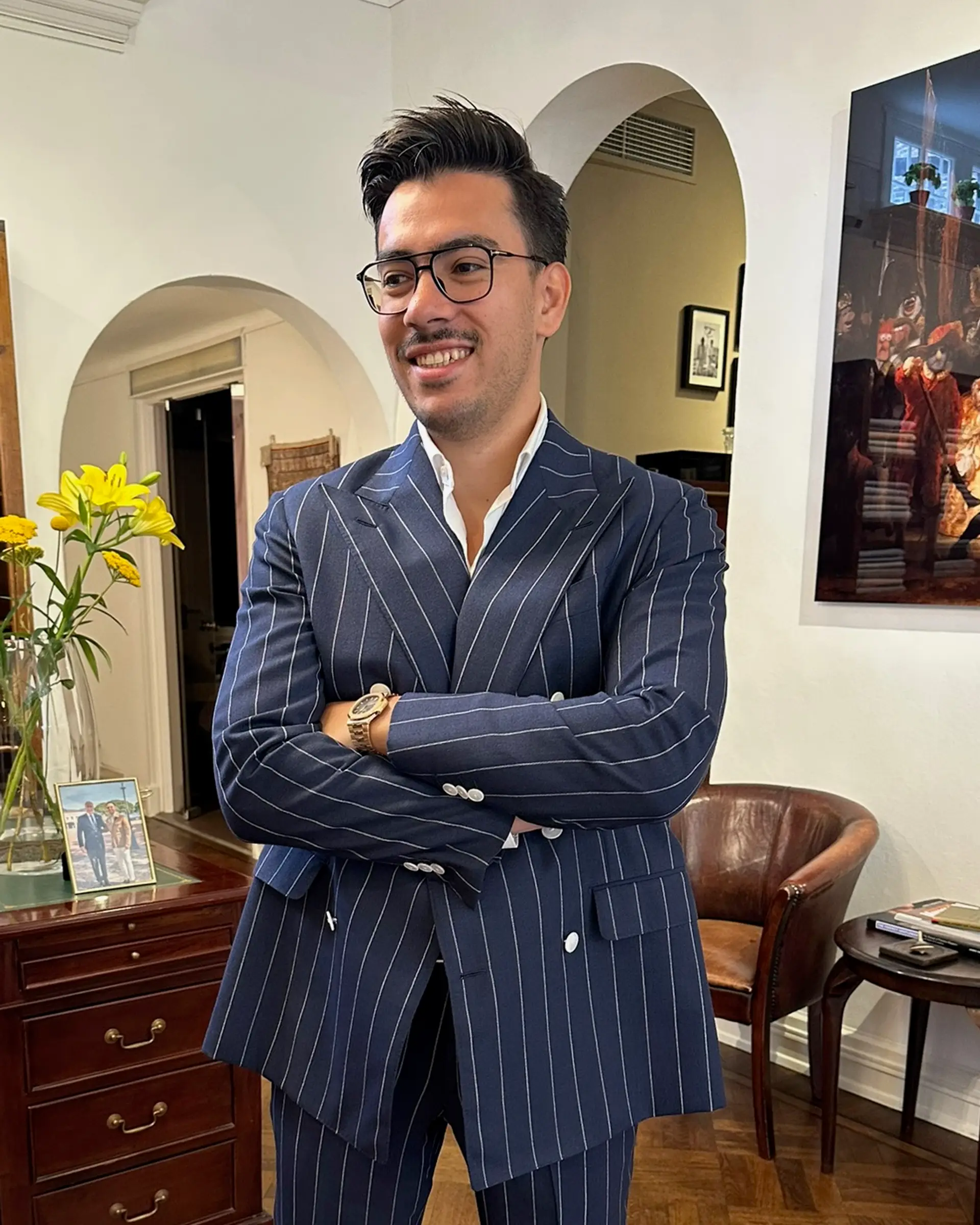 Klant in double breasted maatpak bij Ettemadis Zuid-Holland