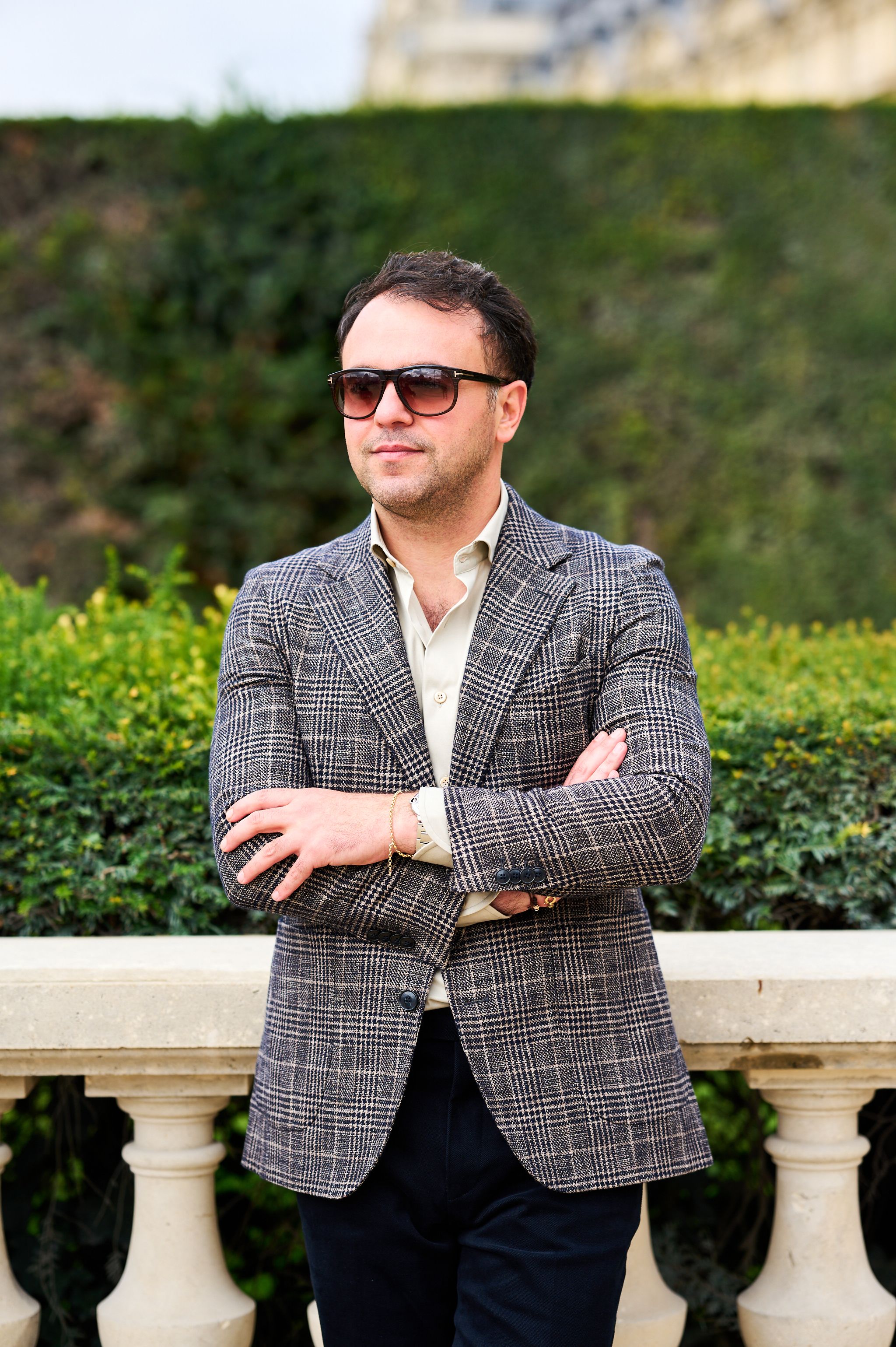 Amir Etemadi in Parijs