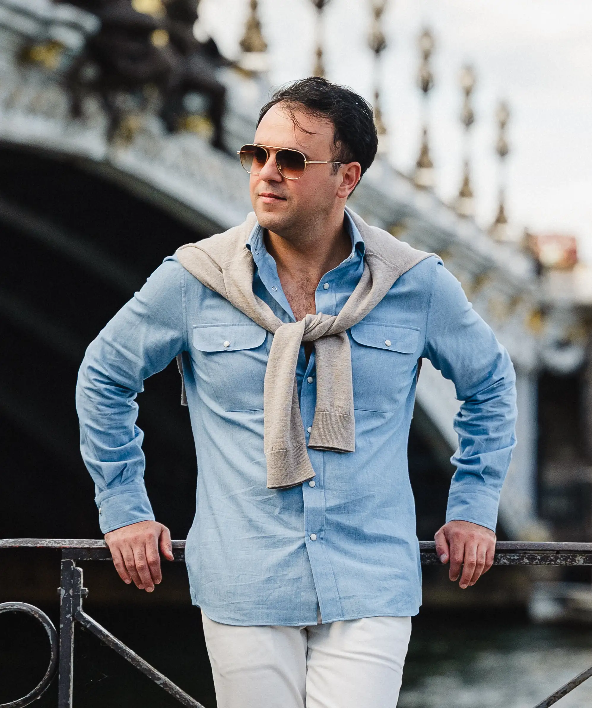 Blauw overhemd op maat van Ettemadis, nieuwe collectie herfst winter 2025