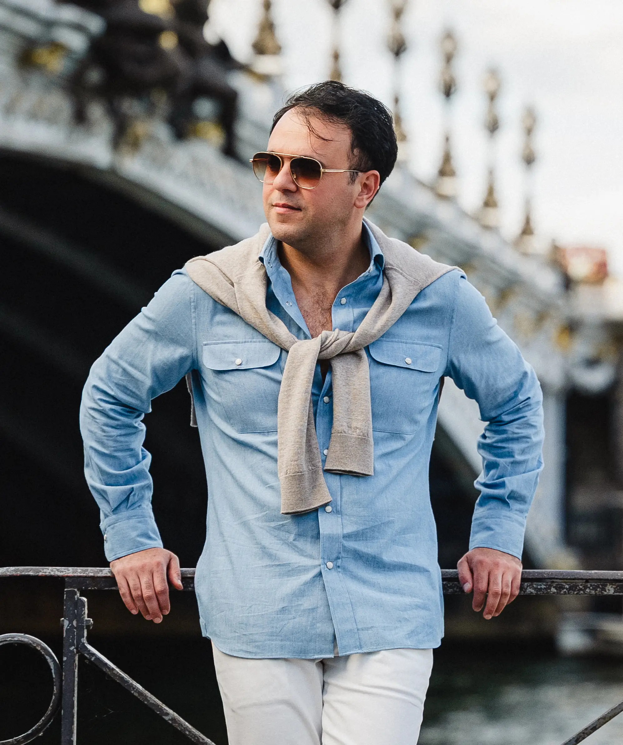 Blauw overhemd op maat van Ettemadis, nieuwe collectie herfst winter 2025