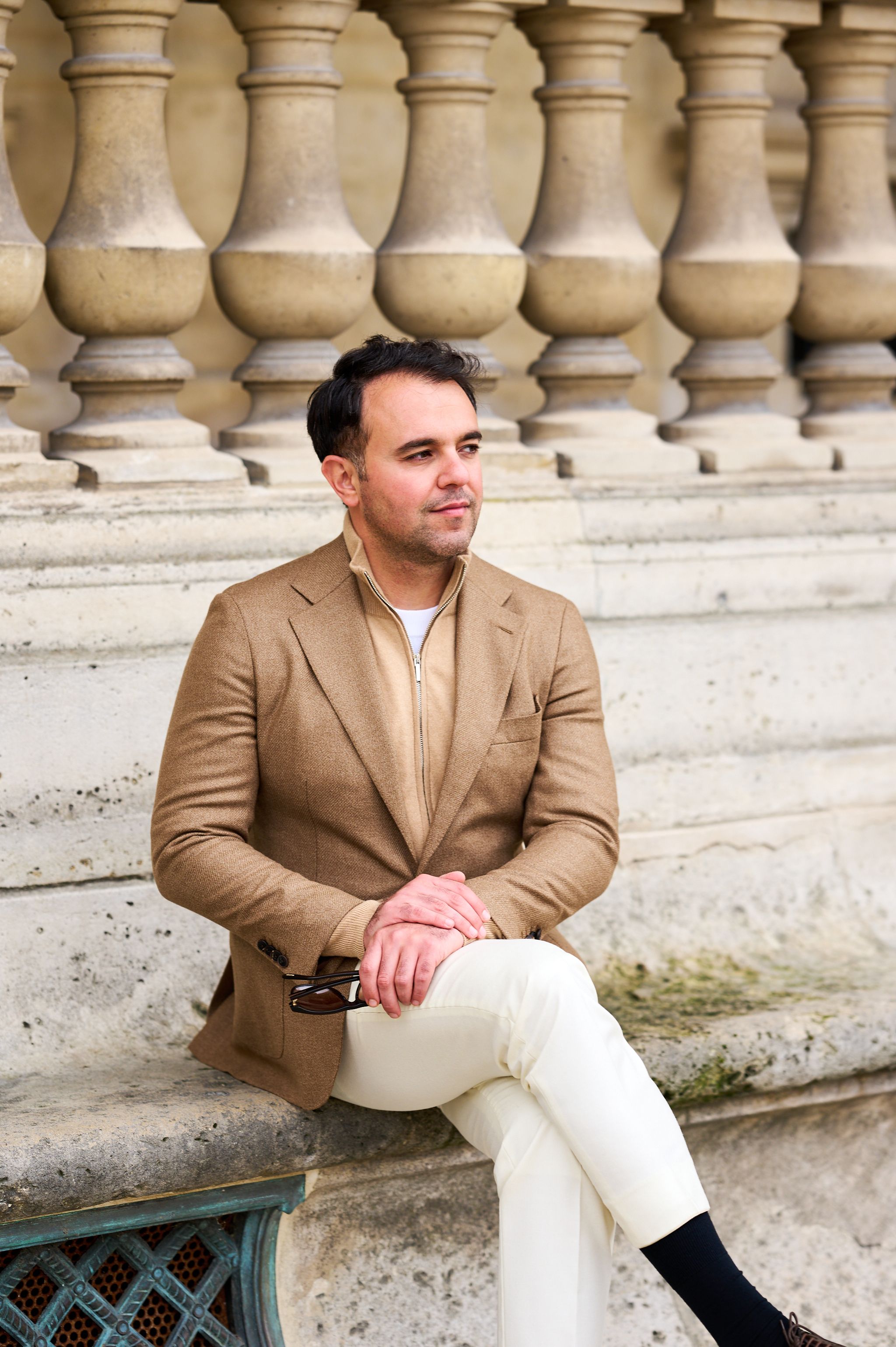 Casual chic outfit van Amir Etemadi van Ettemadis