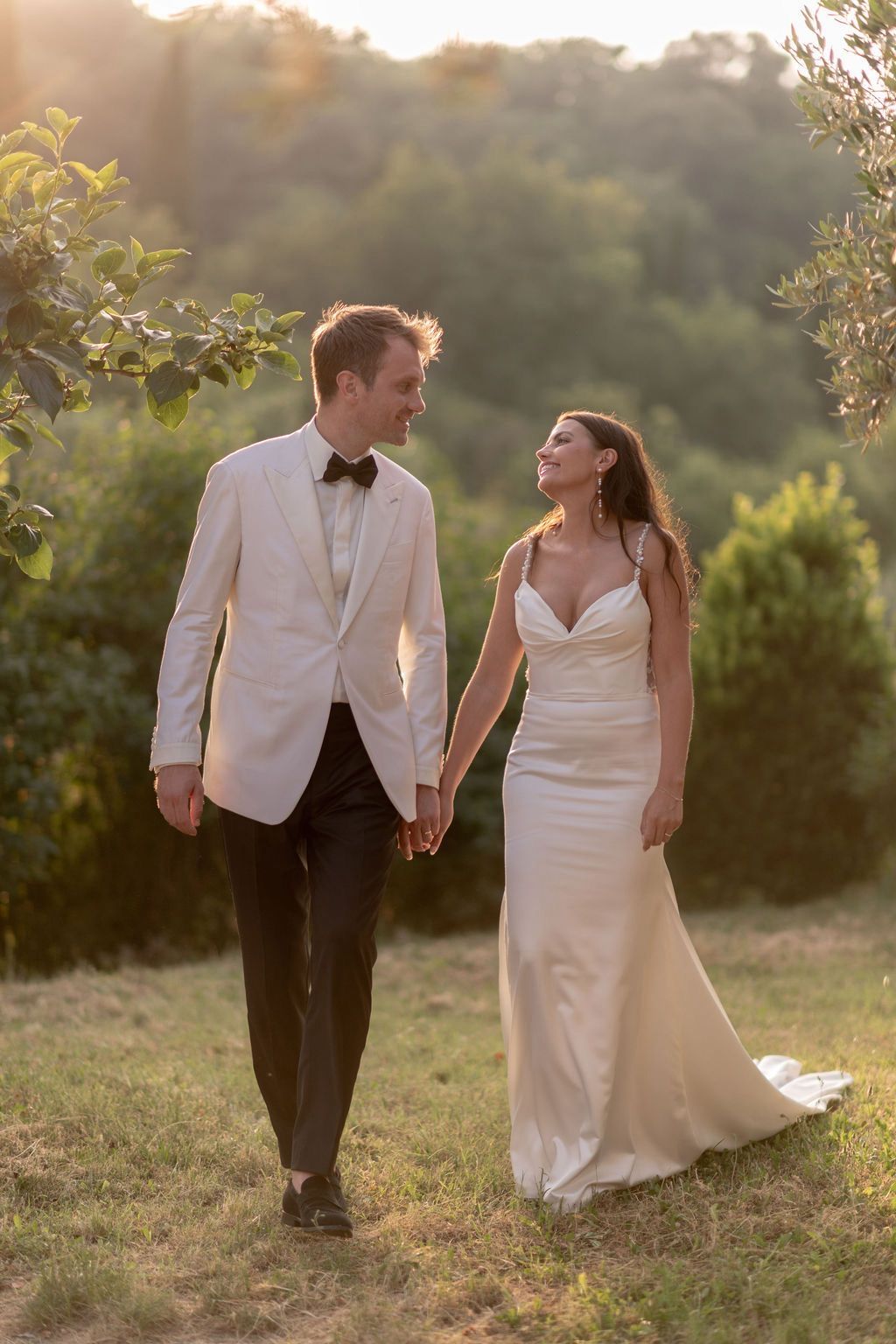 White tie smoking trouwpak van Ettemadis Nederland