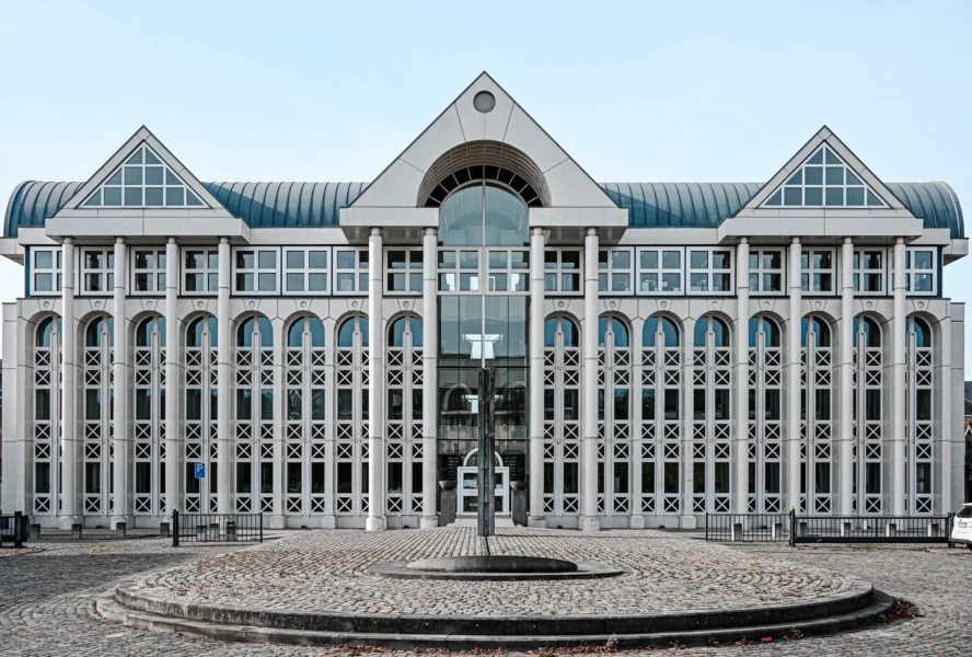 Straco acquires real estate portfolio from Befimmo