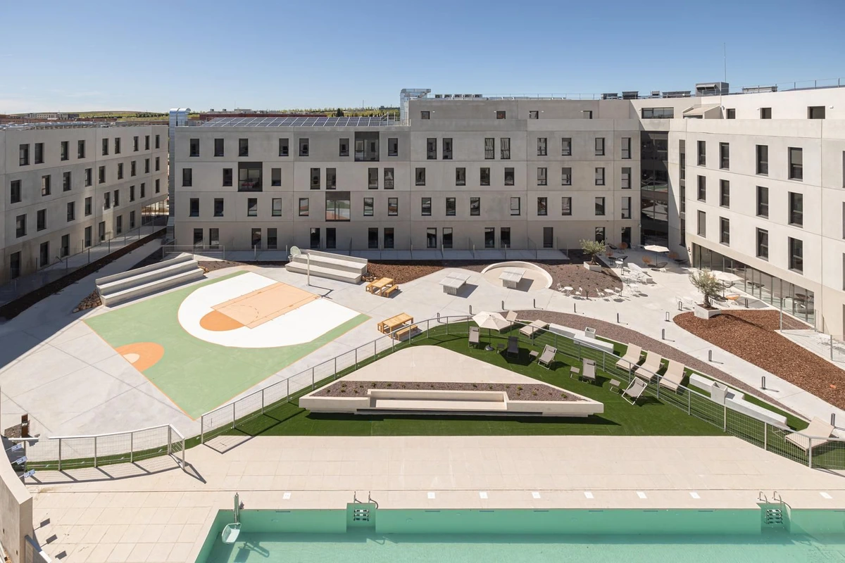 Straco Real Estate sells two top-tier student residences in Spain to Greystar (International)