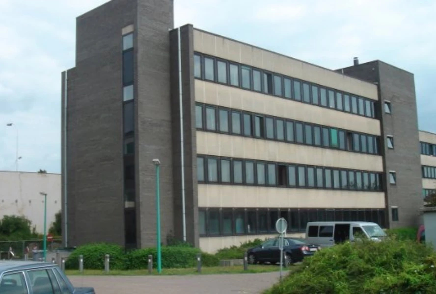 Straco acquires a stake in real estate developer Downtown