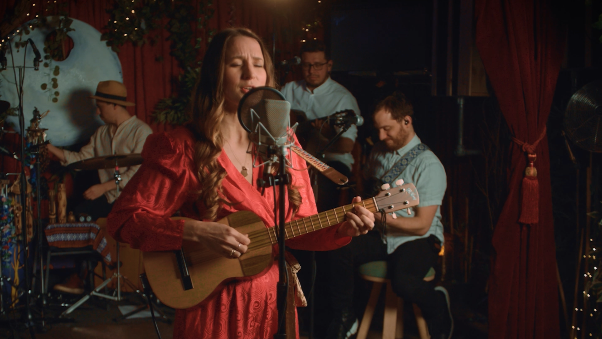 Holly Holden Live Session - Al Andor