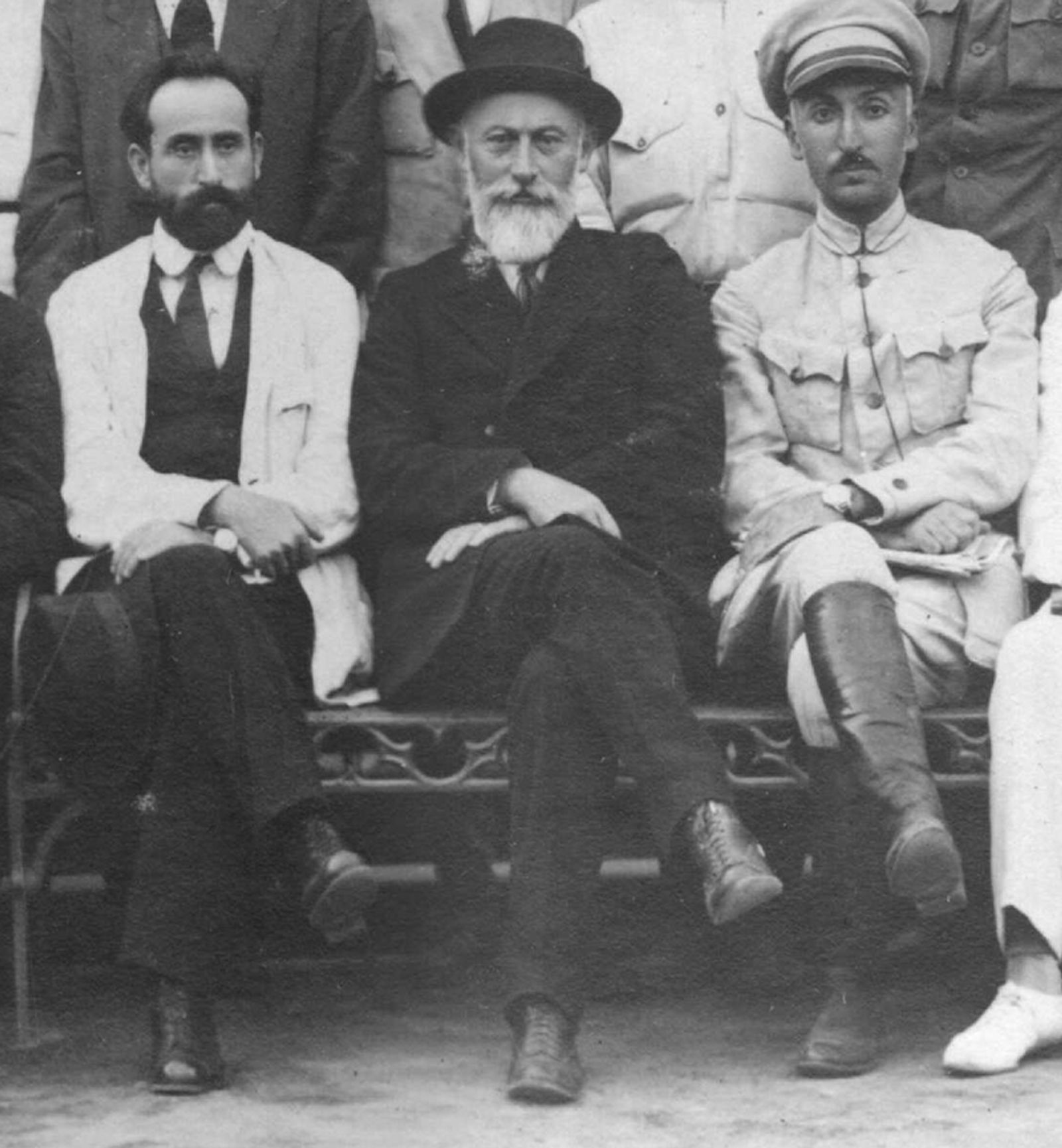 გ. ლორთქიფანიძე, ნ. ჟორდანია და ვ. ჯუღელი