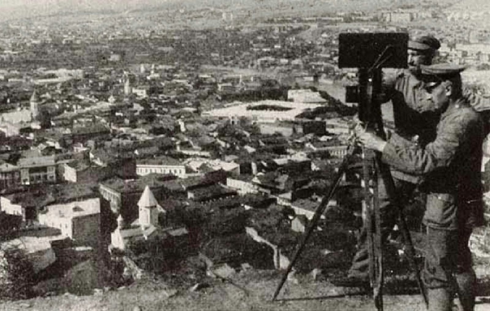 გერმანელები იღებენ ფილმს