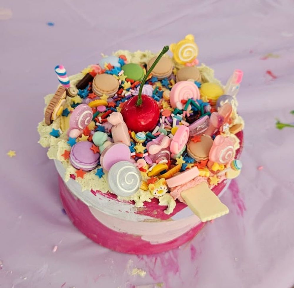 Fake cake box