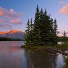 Two Jack Lake in Banff National Park at sunrise