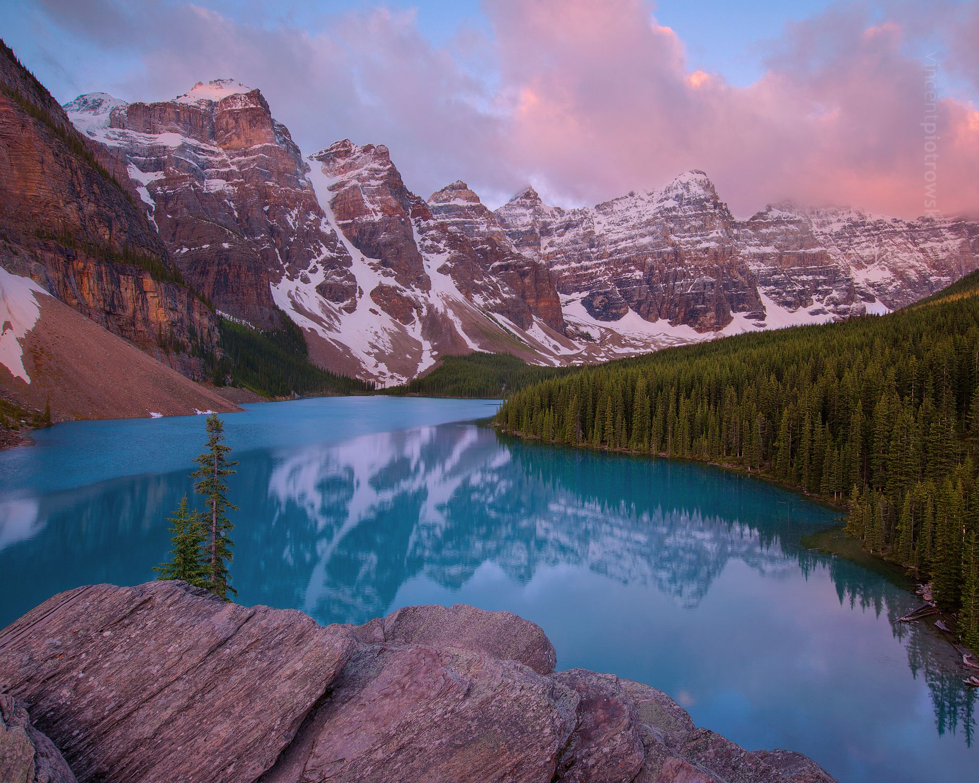 The legendary Moraine Lake in Banff National Park at sunrise